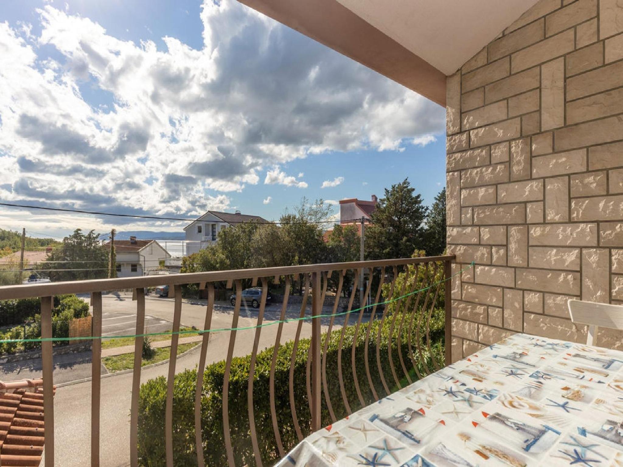 One Bedroom Apartment with Balcony photo 2