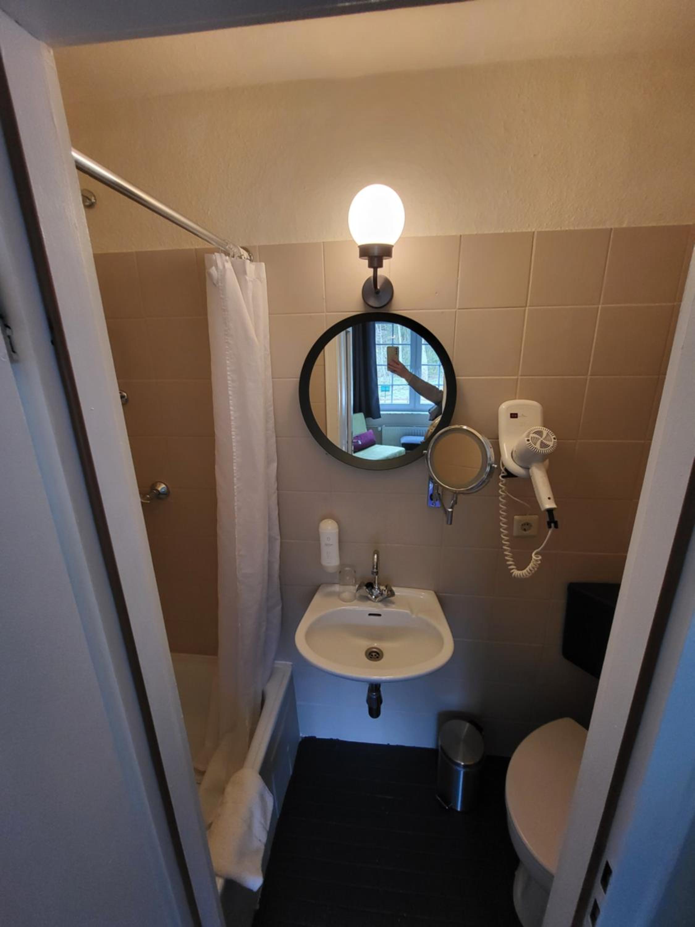 Single Room photo 2