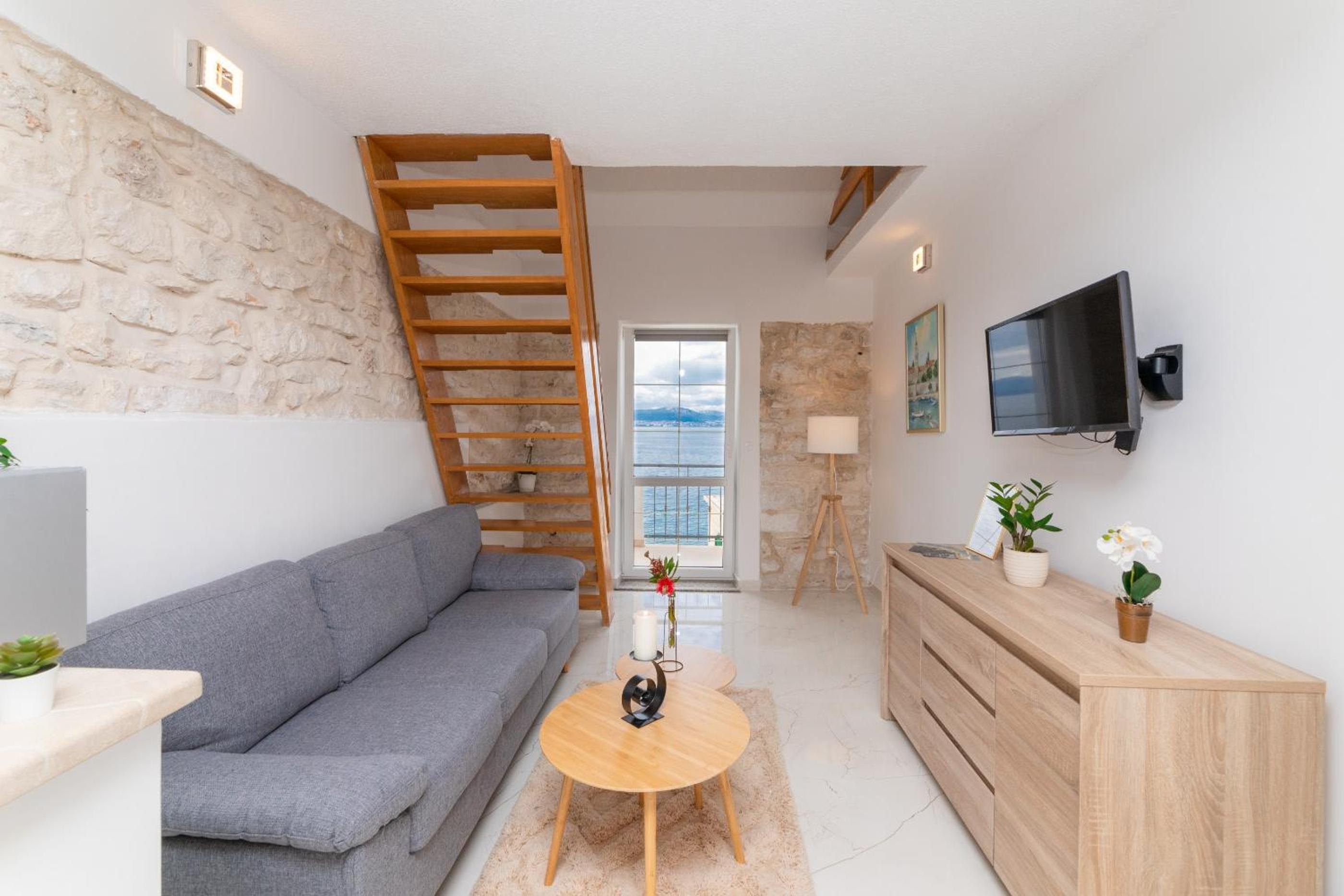 Two-Bedroom Apartment with Terrace and Sea View photo 1