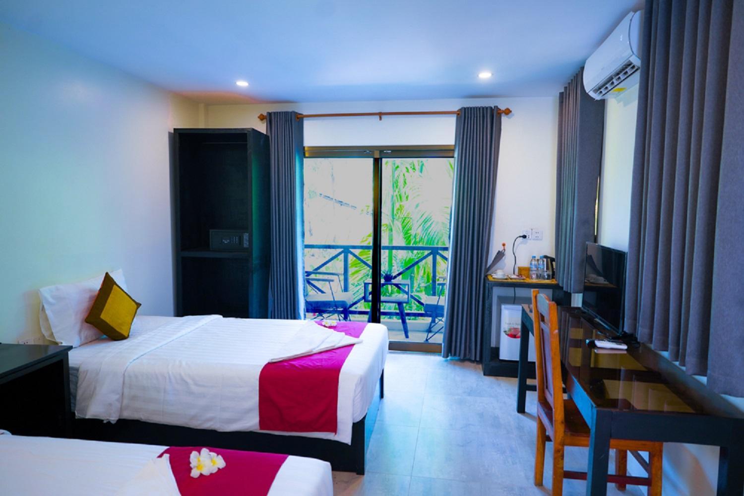 Studio Room with Pool View