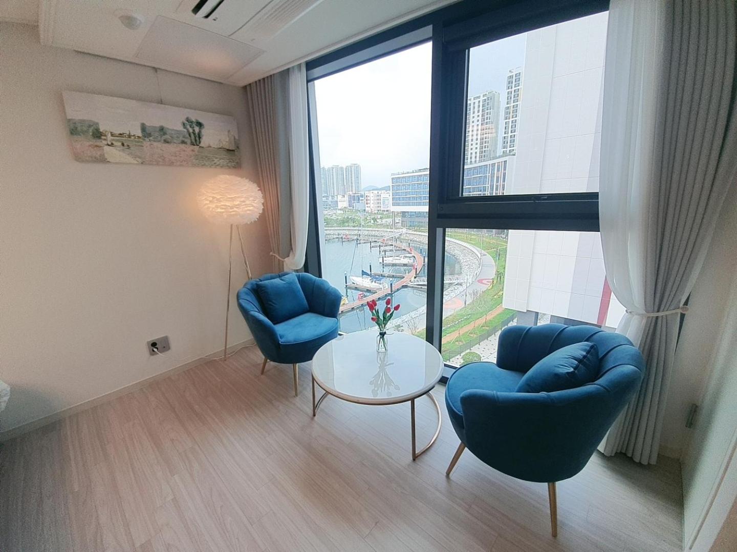 Apartment with Sea View photo 1