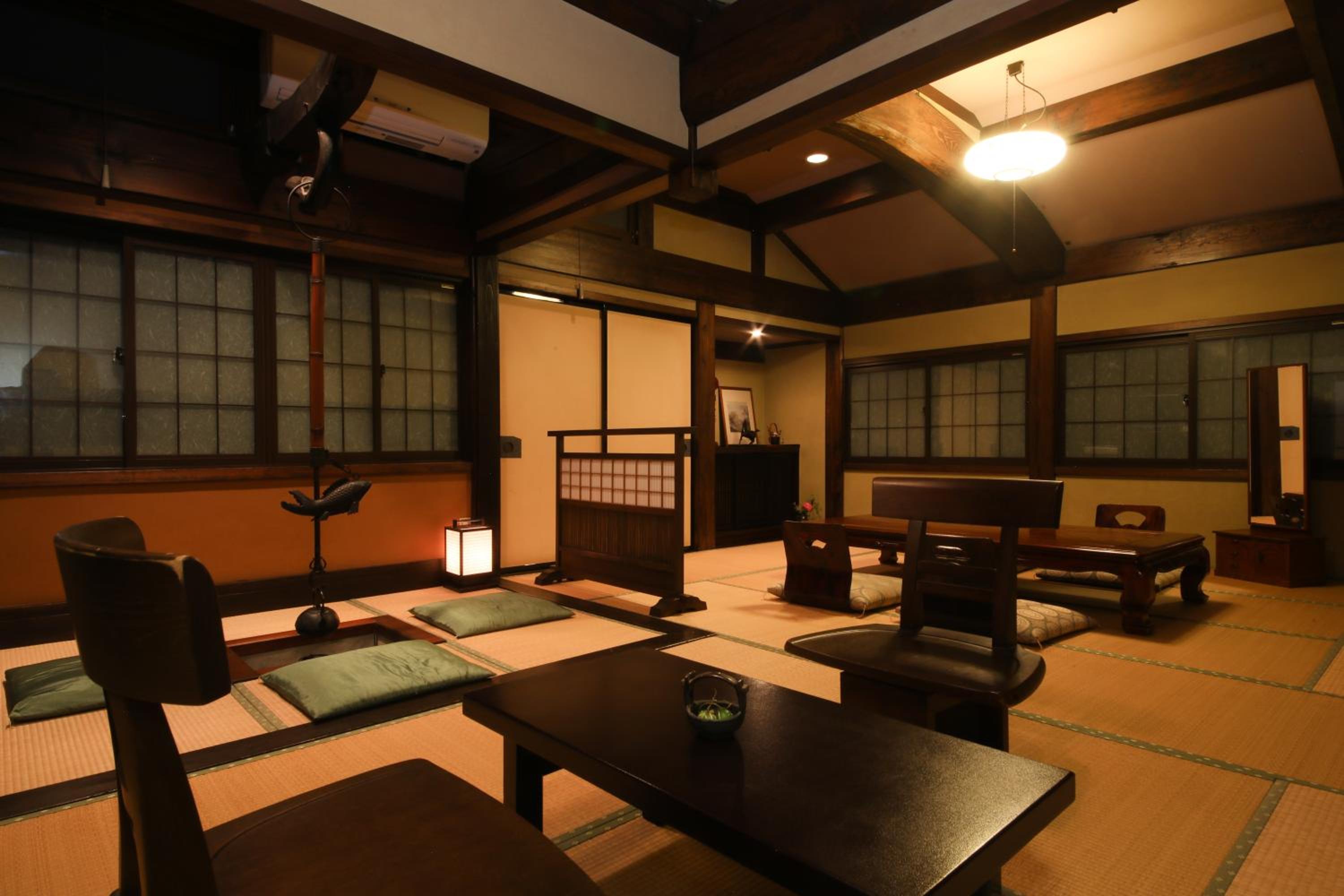 Deluxe Japanese Style Room thumbnail 5