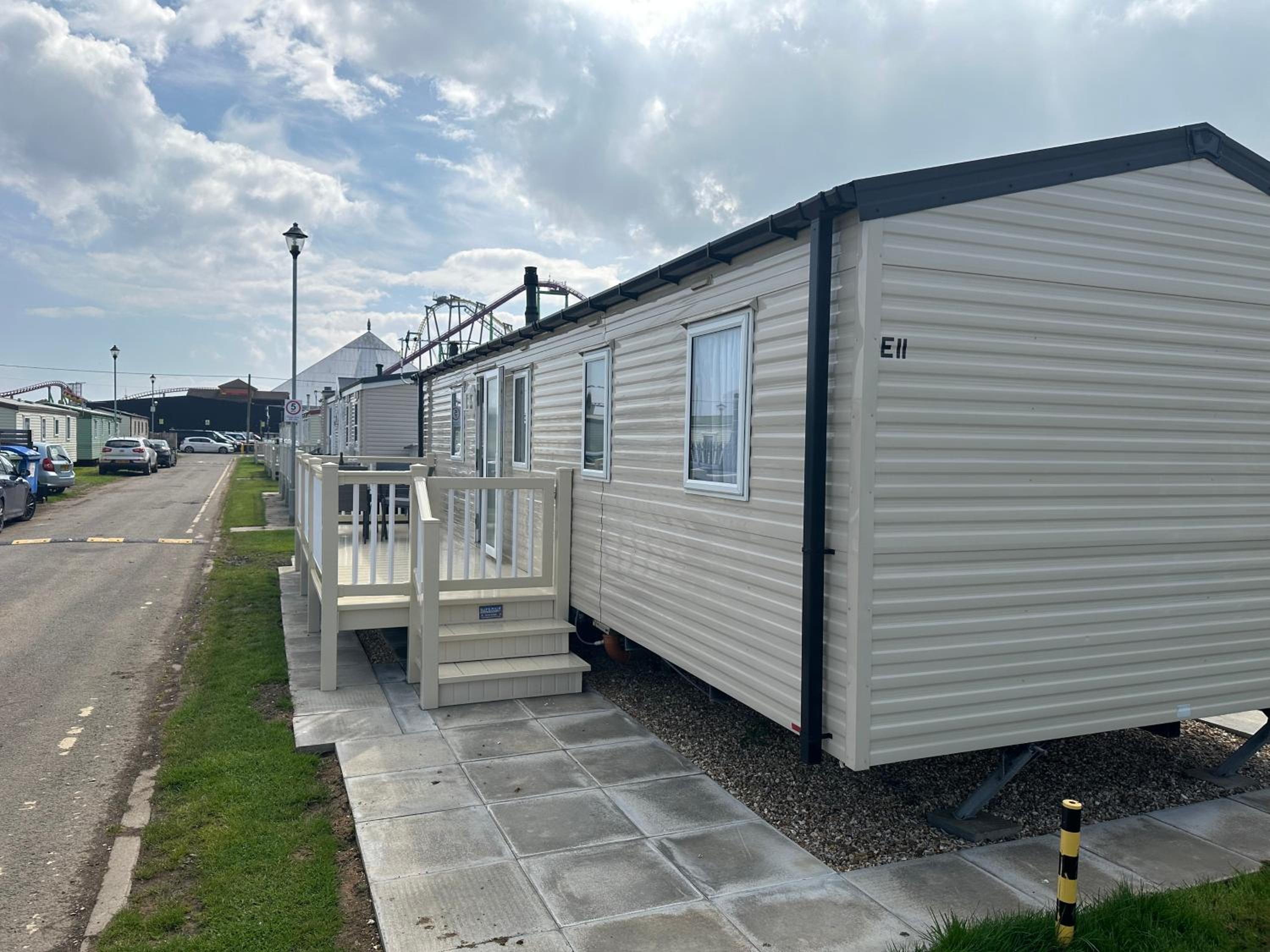 Mobile Home photo 2