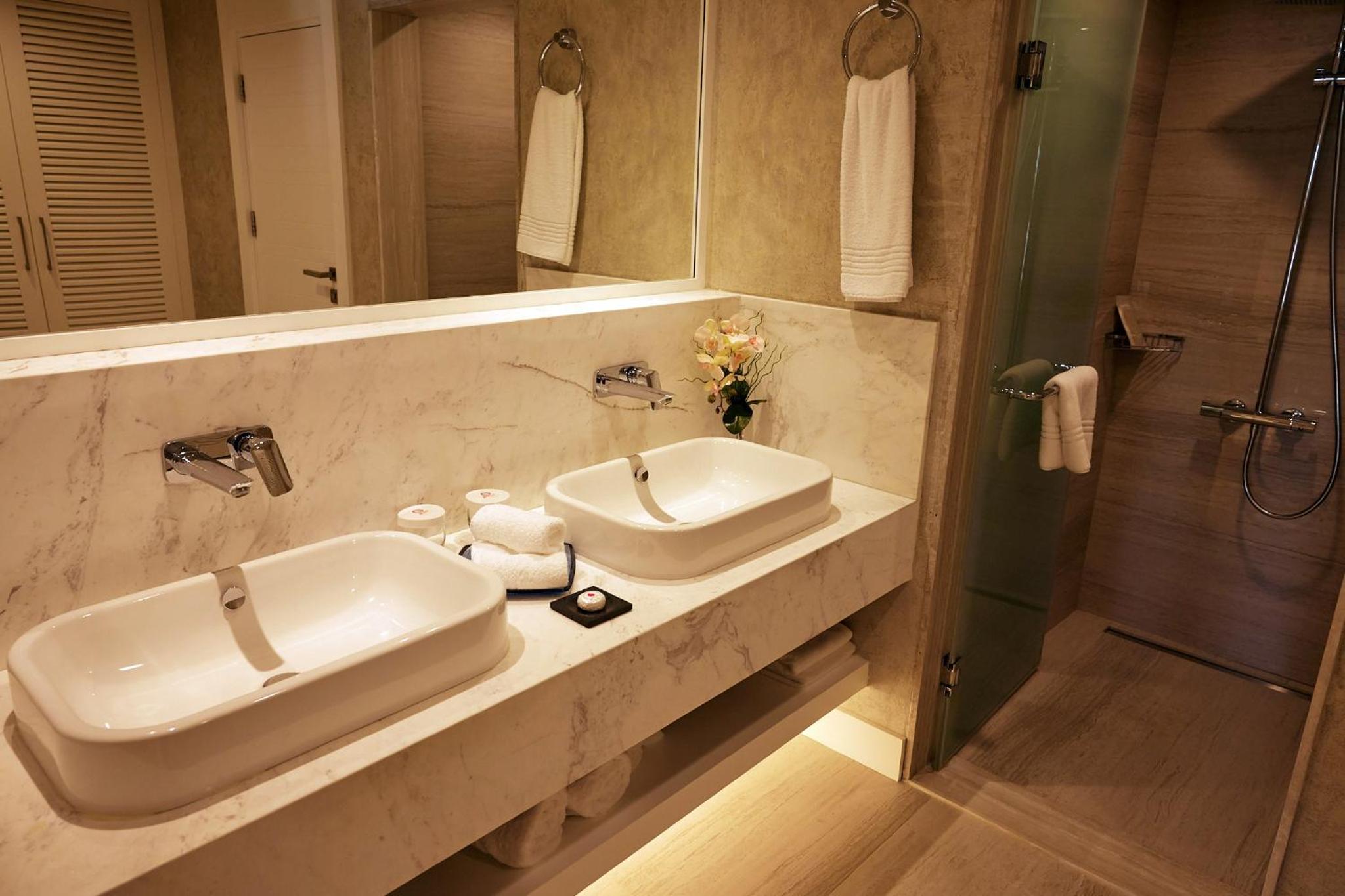 Grand Family Penthouse Suite