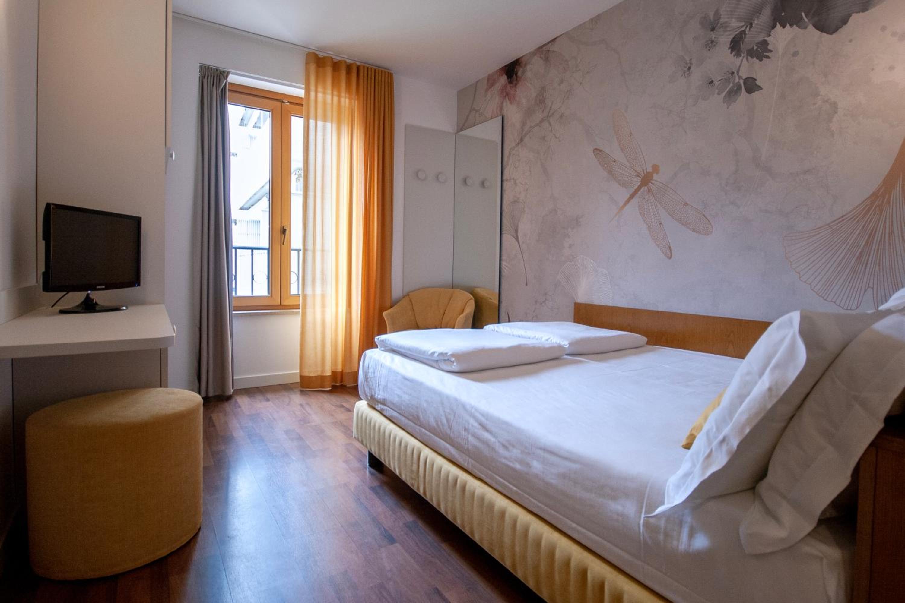 Small Double Room with French Bed photo 1
