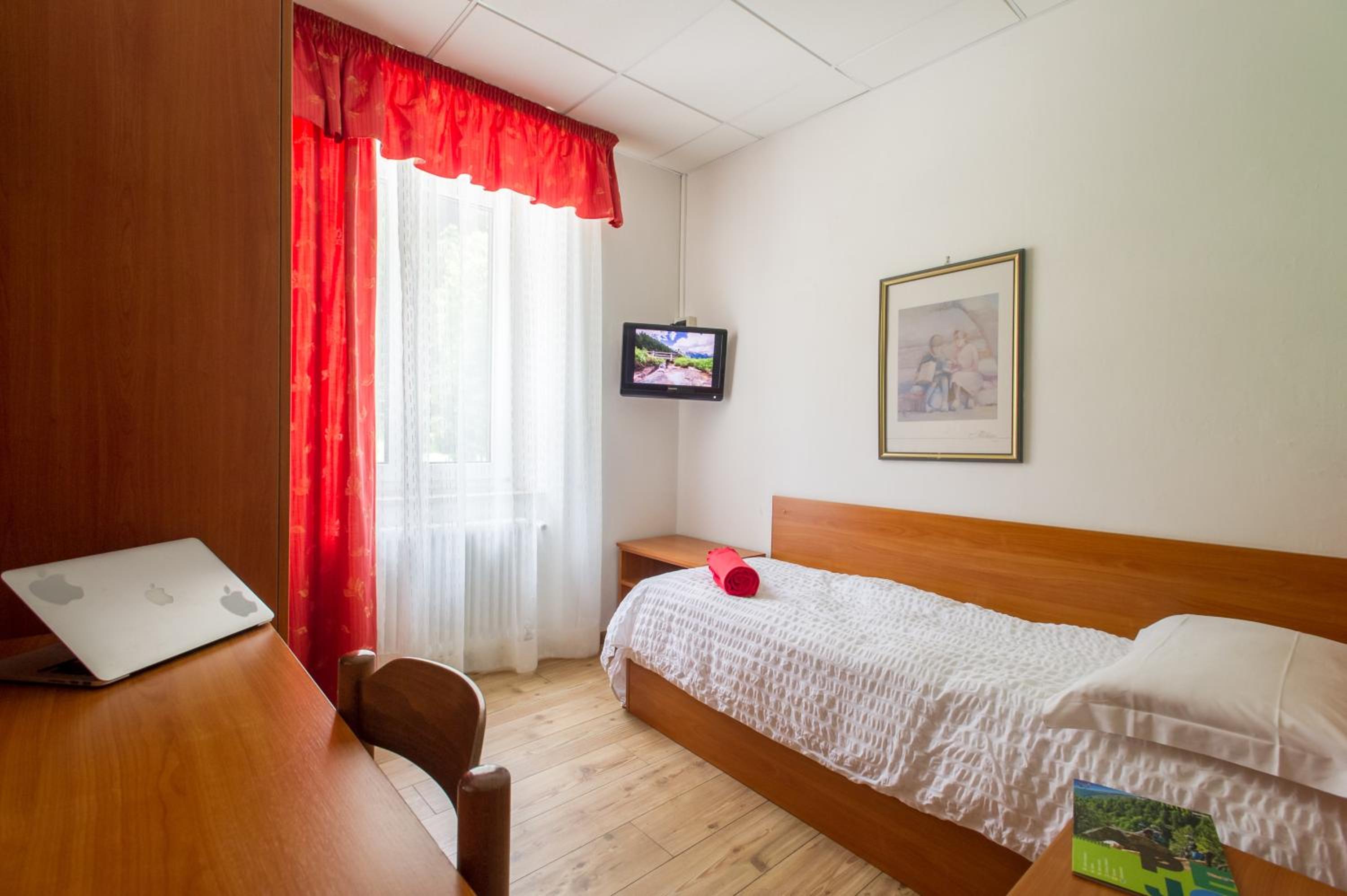 Single Room photo 2