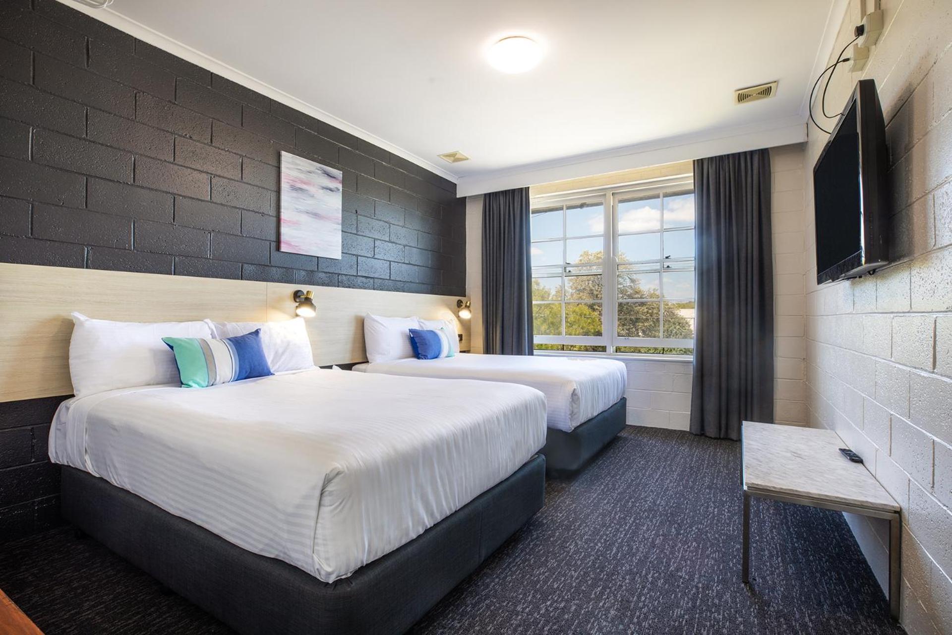 Double Room with Two Double Beds photo 2