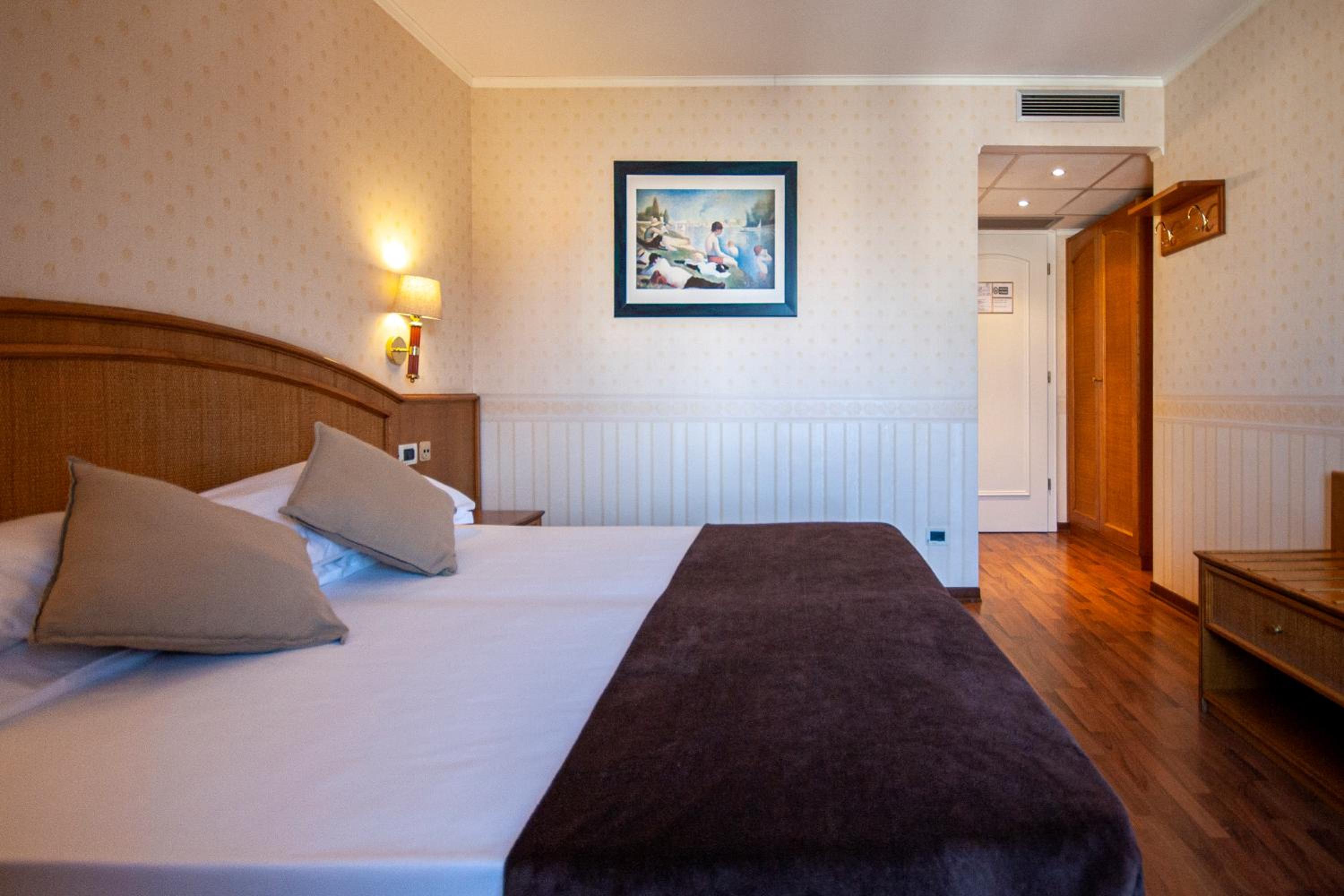 Double Room with Harbor View - Photo 5