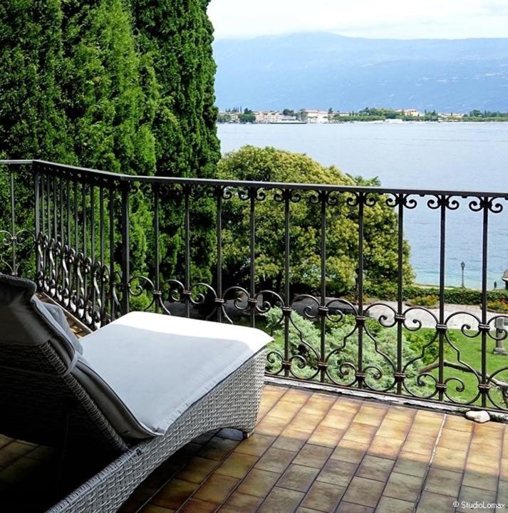 Deluxe Double Room with Terrace and Lake View photo 3