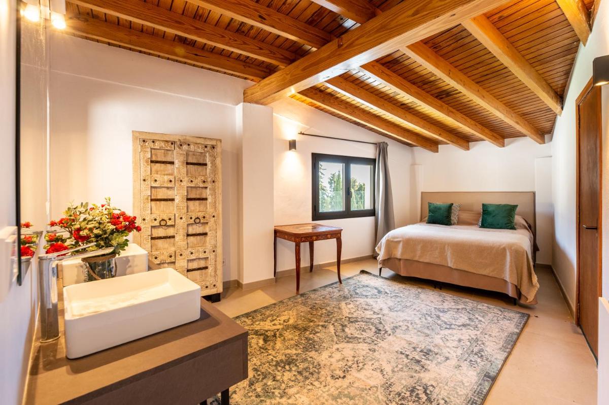 Villa with Sea View photo 1