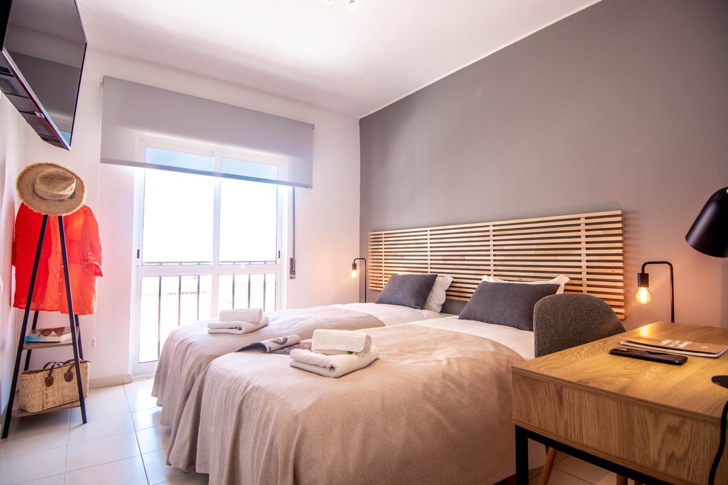 Double or Twin Room with Shared Bathroom photo 1