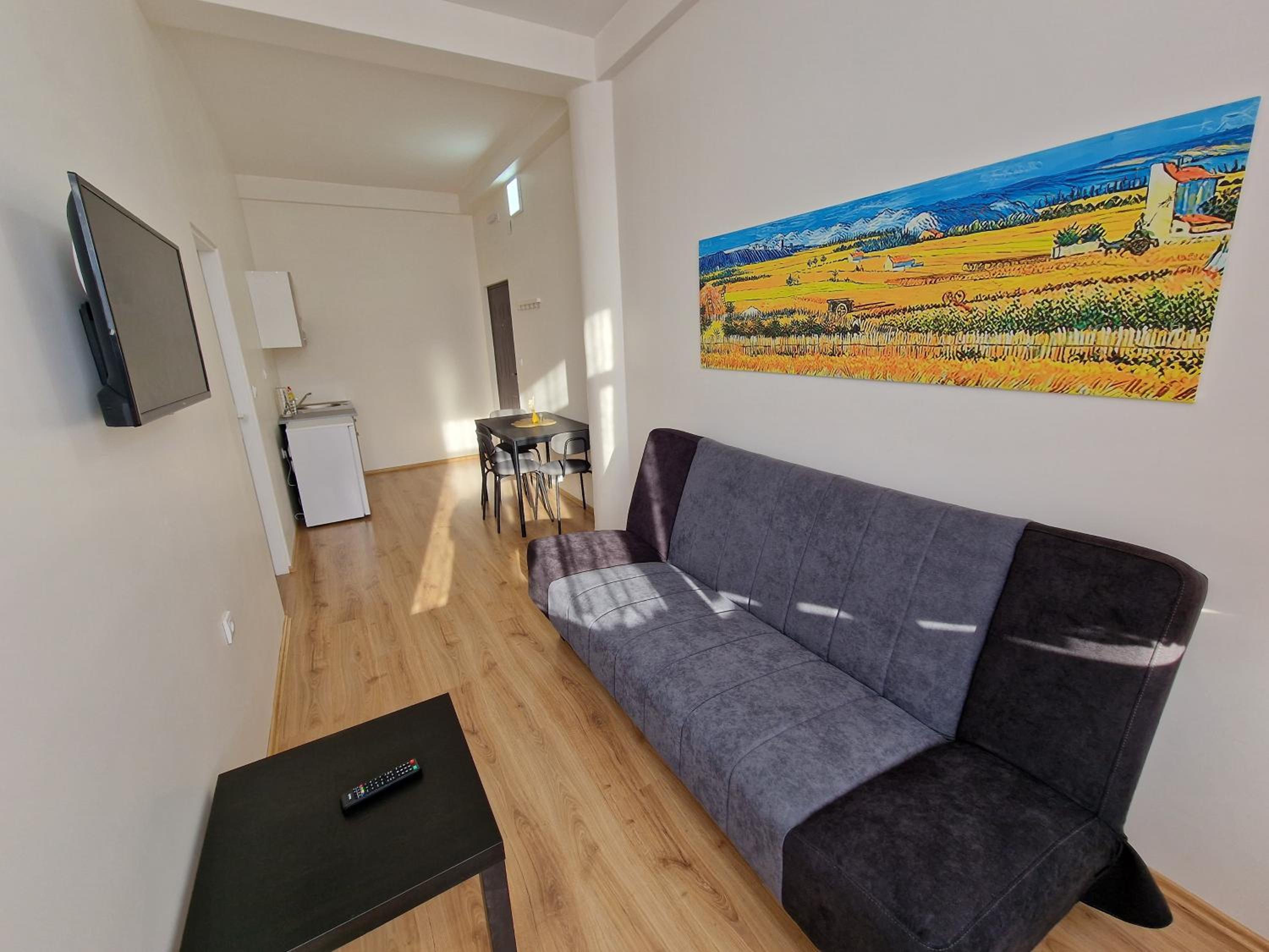 Studio Apartment - Photo 5