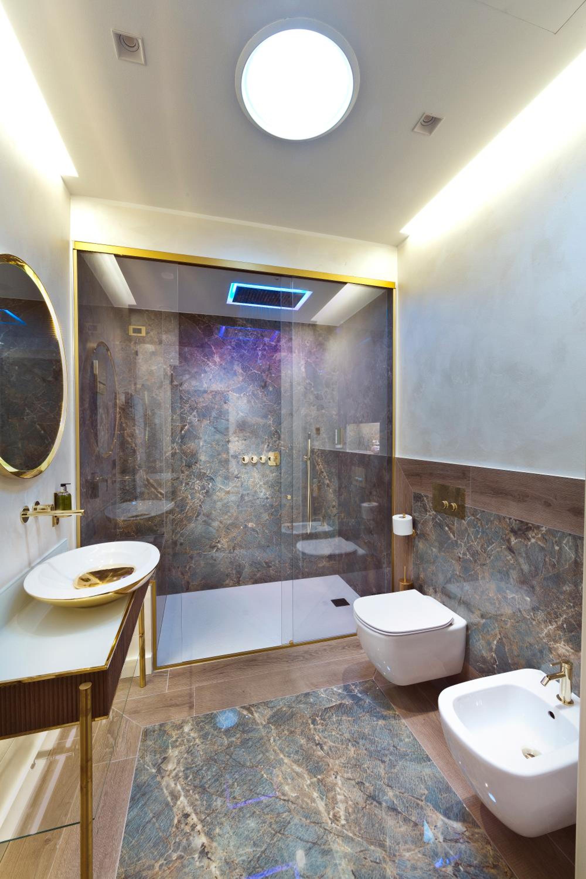 Queen Suite with Spa Access - Photo 11