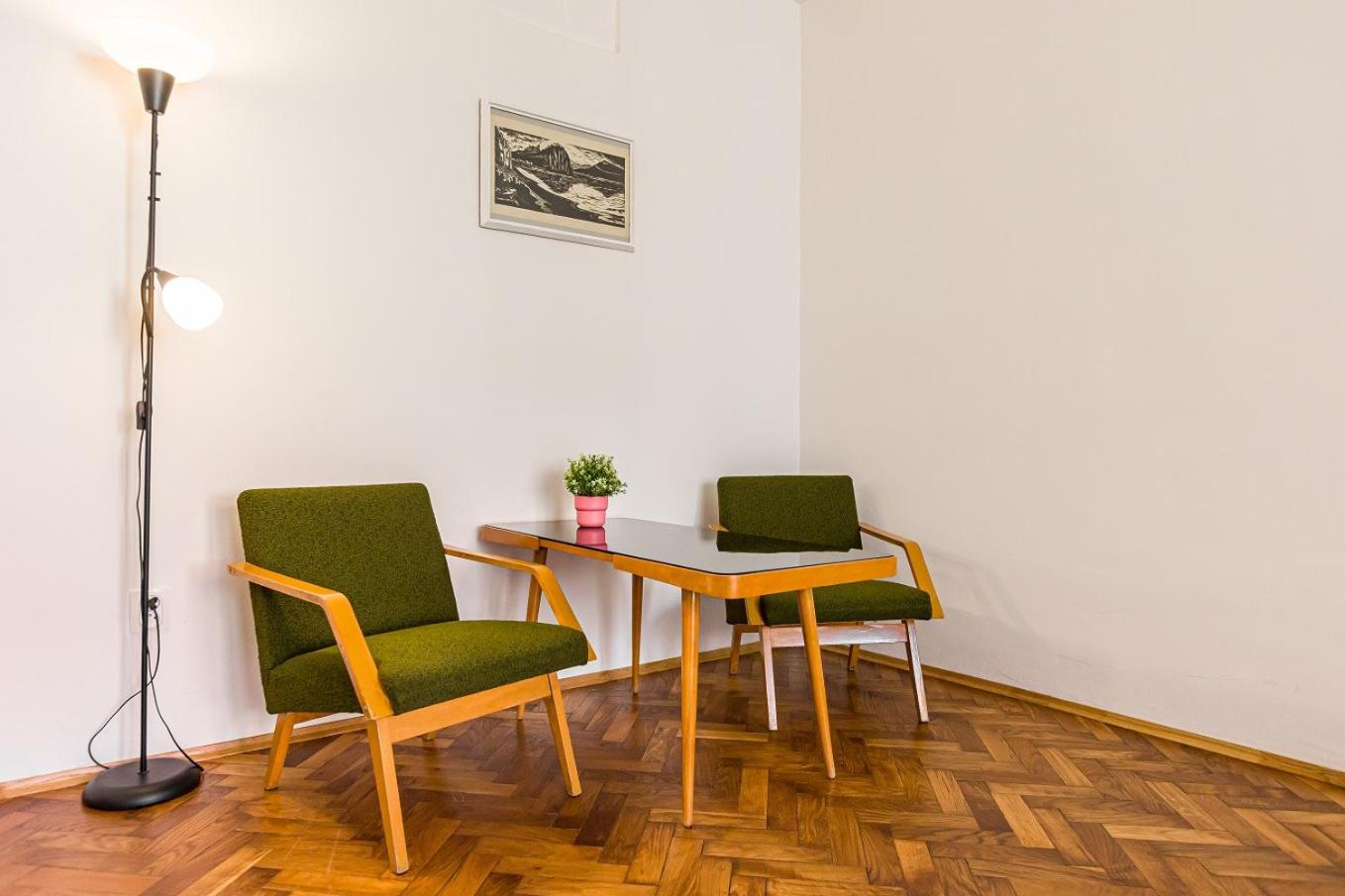 Apartment with Garden View - Photo 5