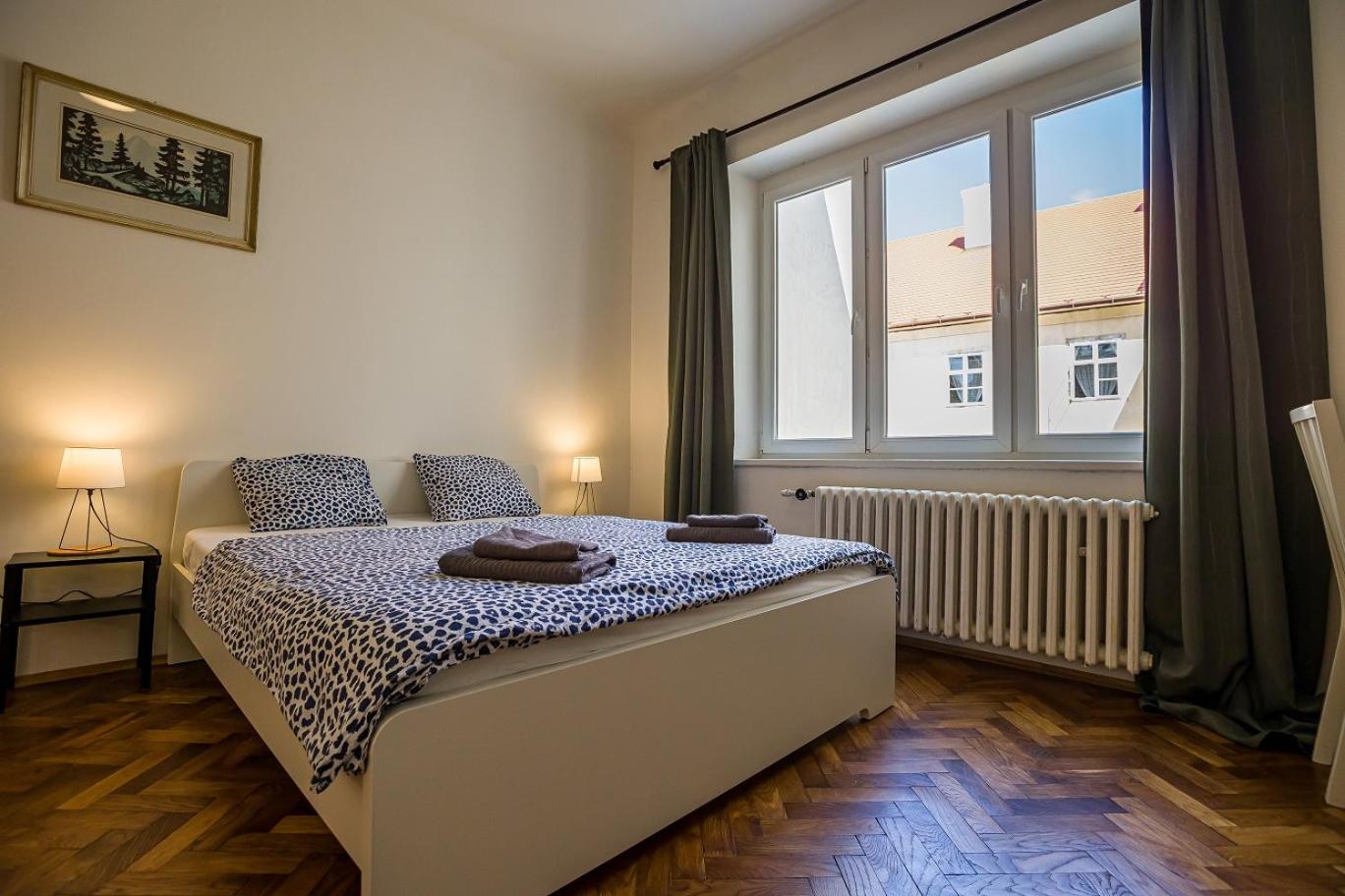 Apartment with Garden View - Photo 8