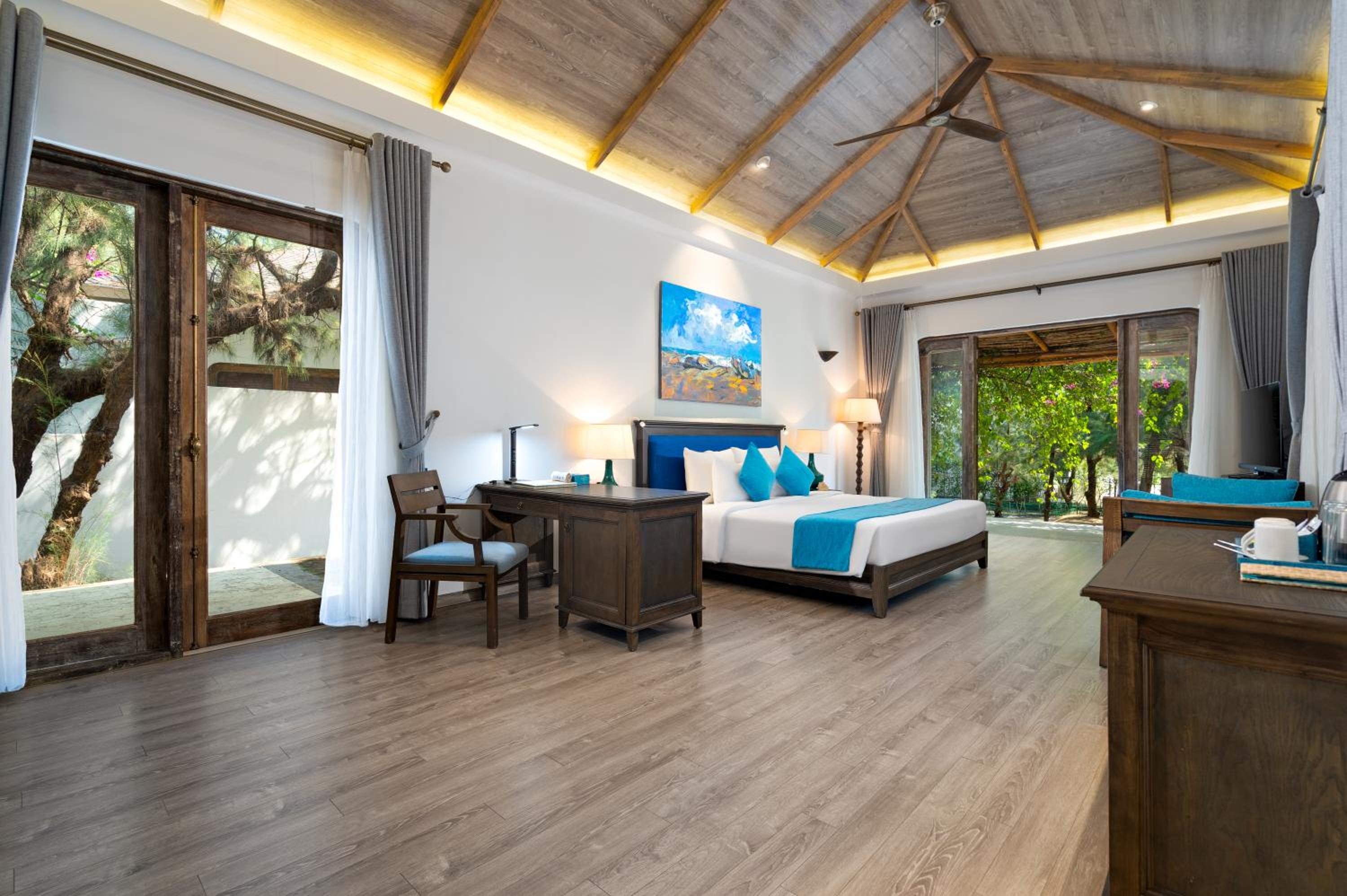 One-Bedroom King Villa with Garden View - Photo 1