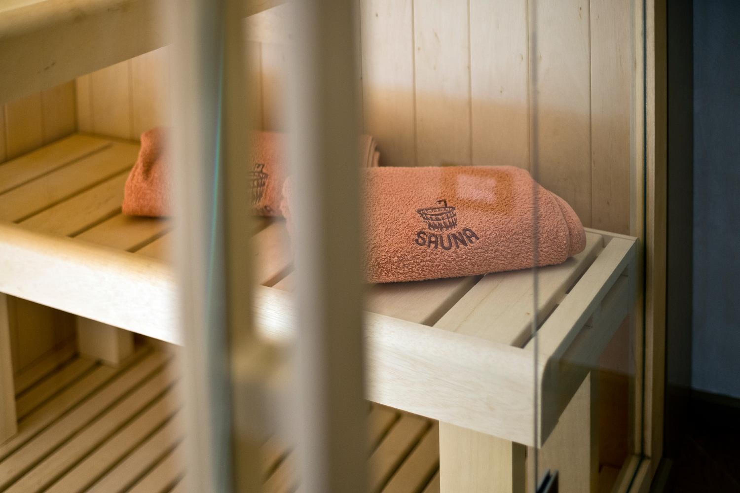 Executive Suite with Spa Access - Photo 16