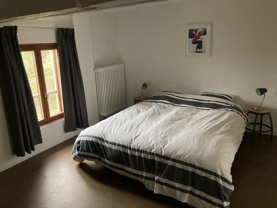 Three-Bedroom House photo 3