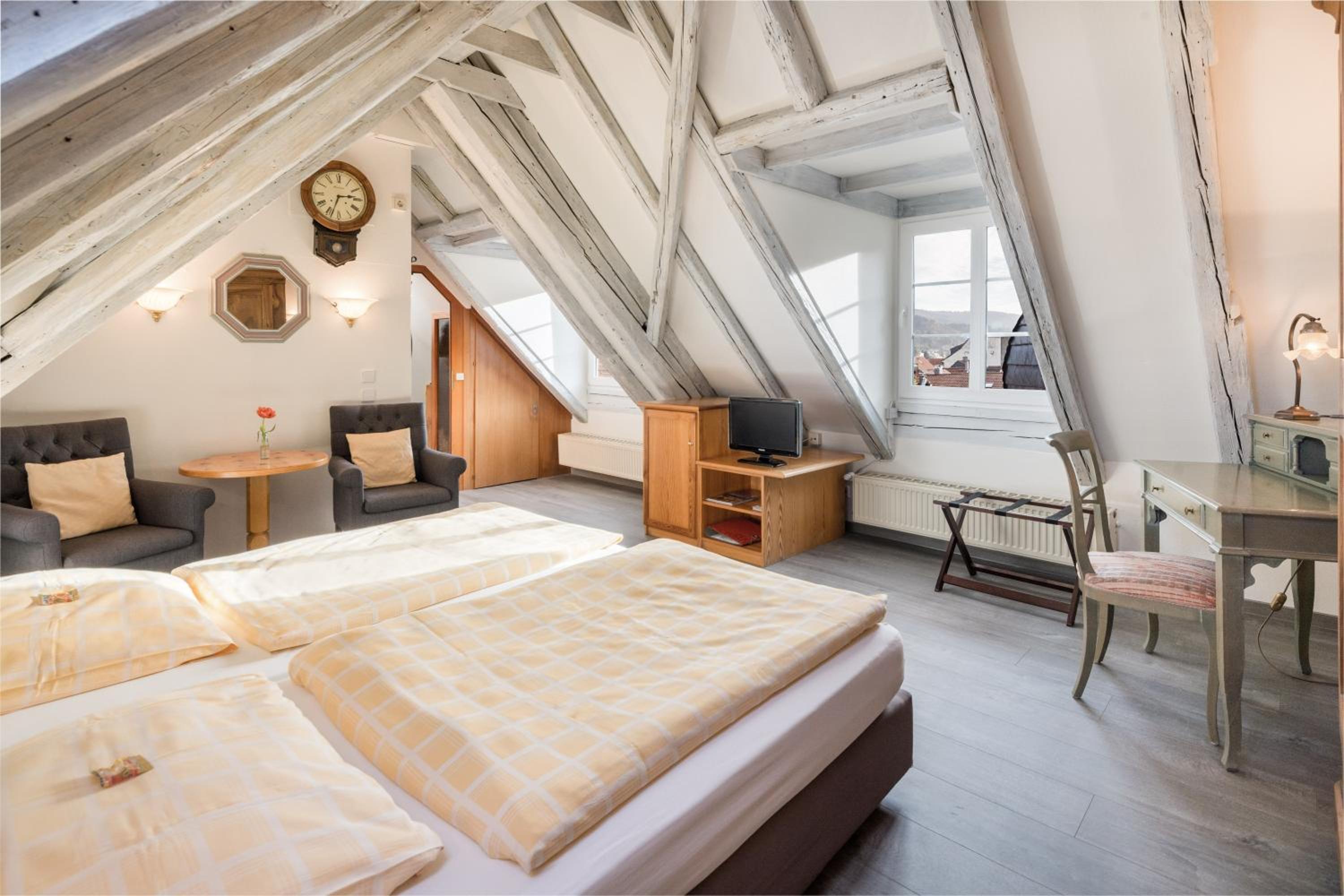 Deluxe Twin Room - Photo 4