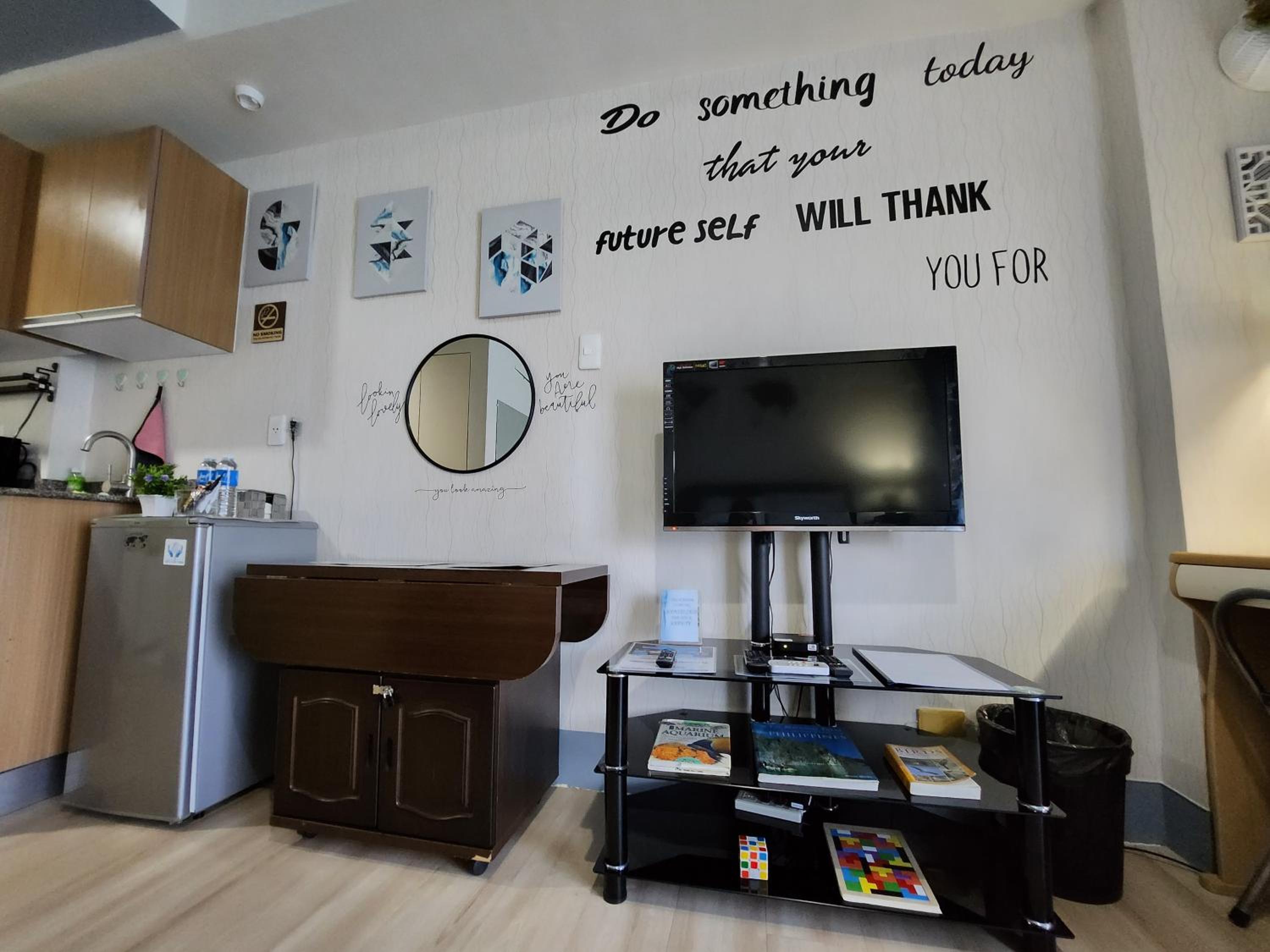 One-Bedroom Apartment photo 2
