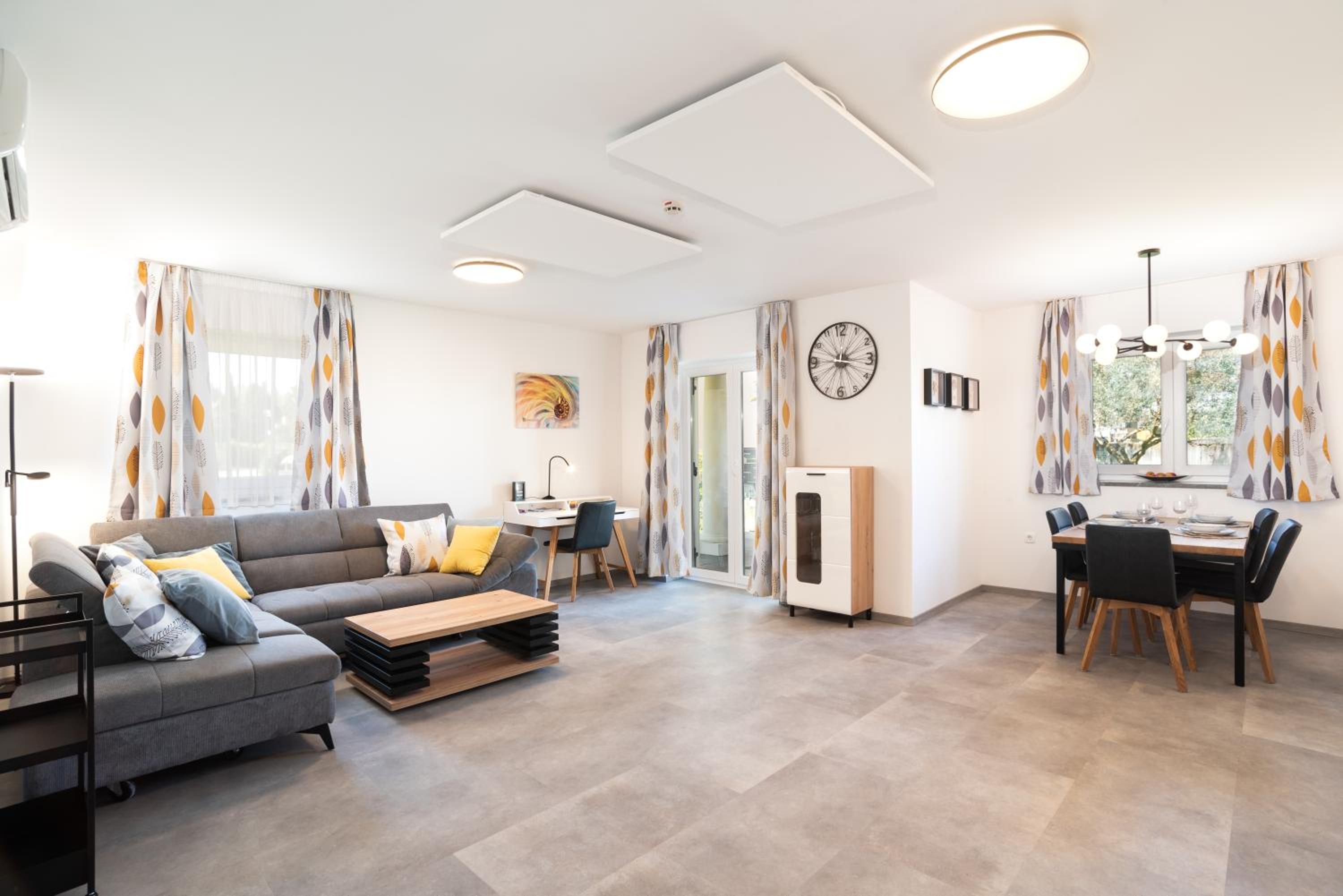 Superior Apartment photo 1