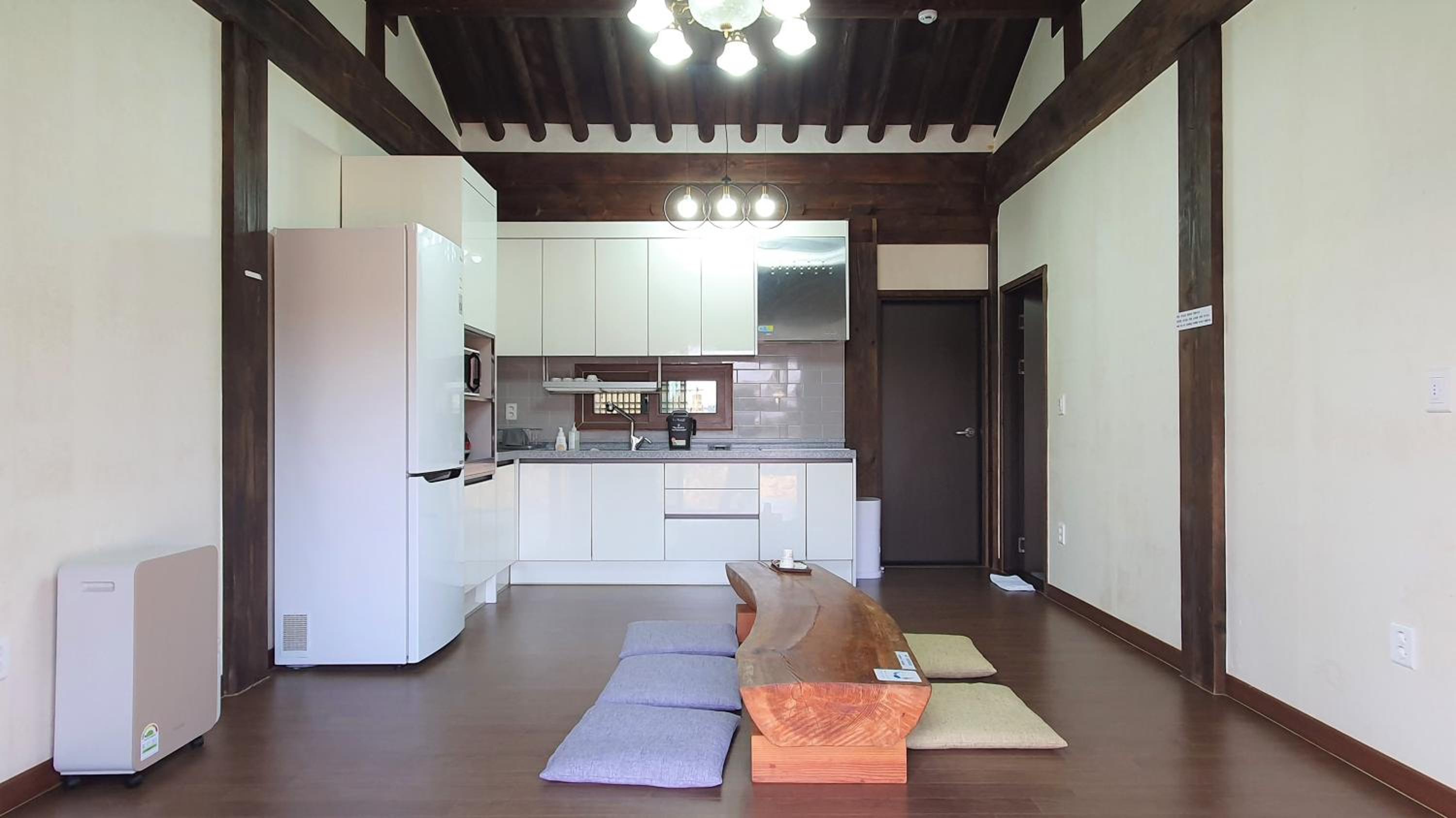 Two-Bedroom House - Photo 7
