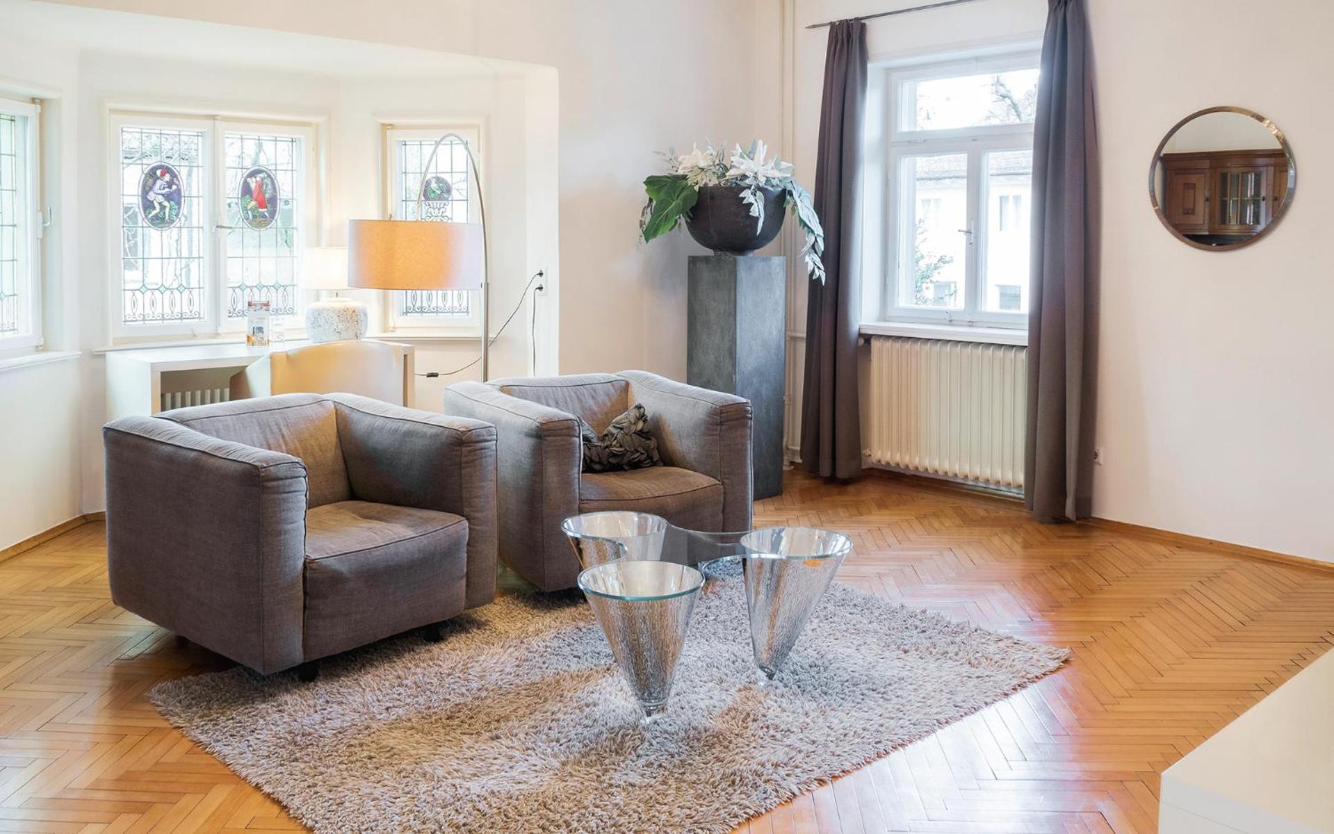 Large Suite photo 3