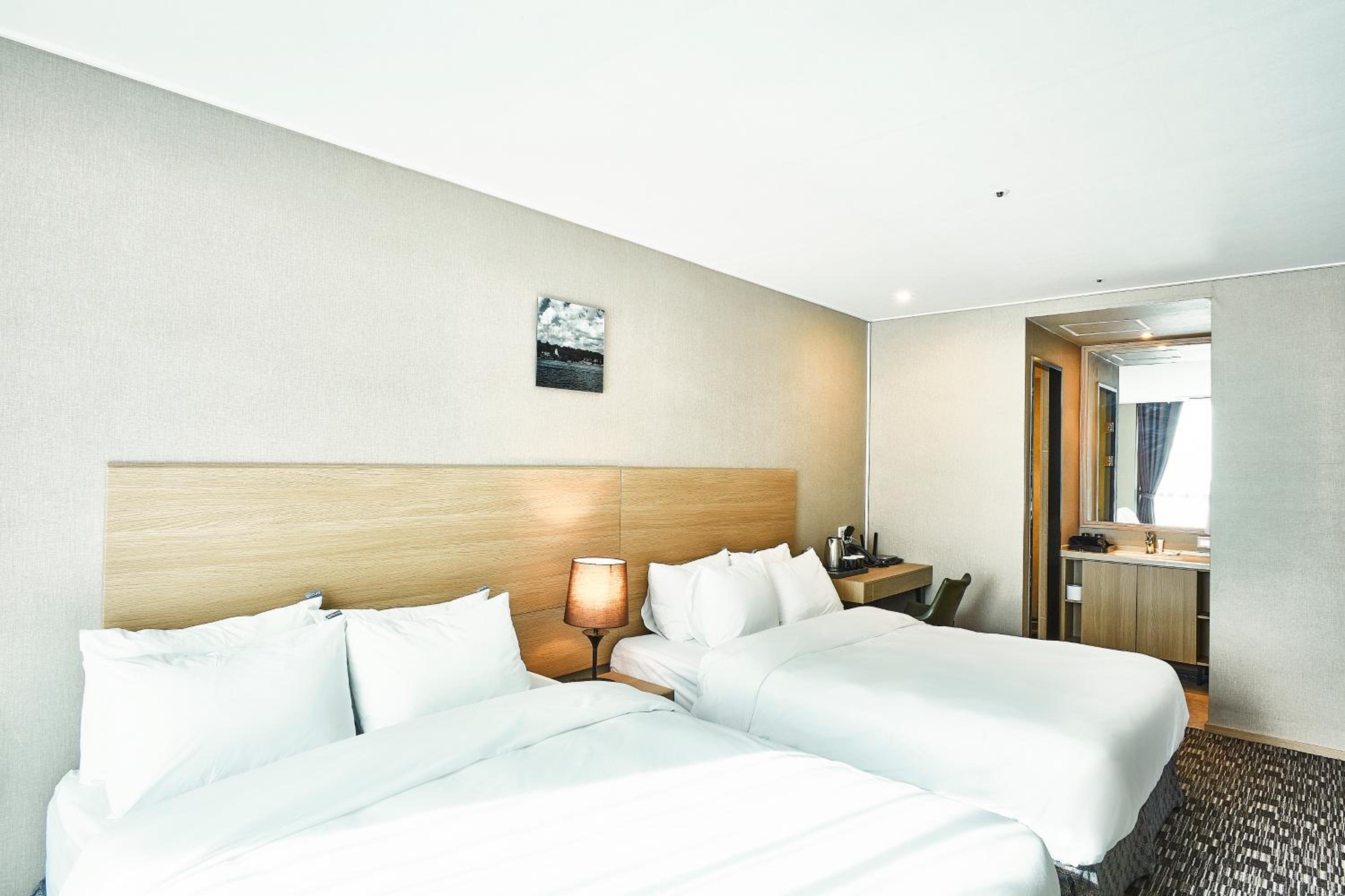 Primer Suite - Photo 1