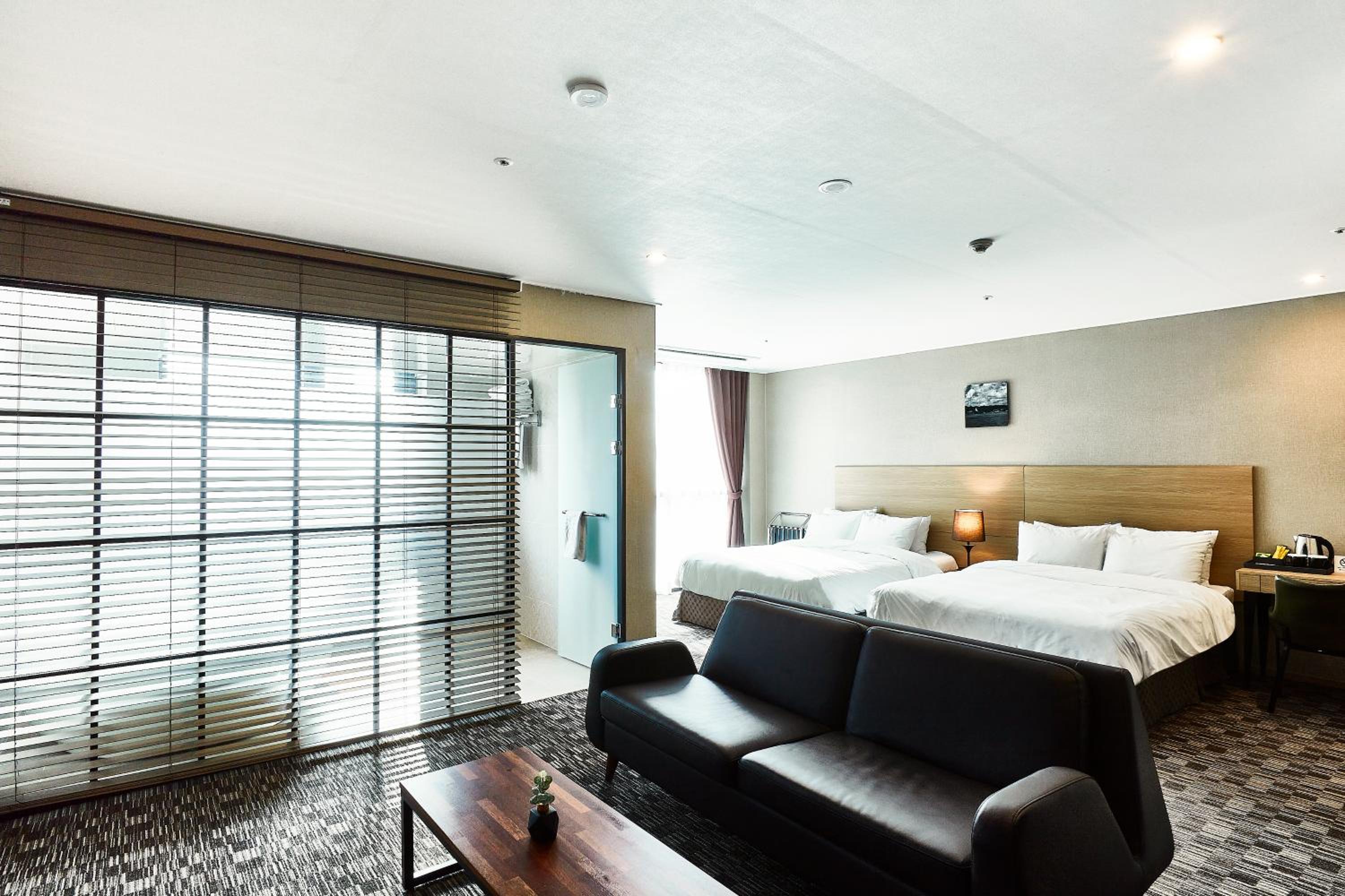 Primer Suite - Photo 2