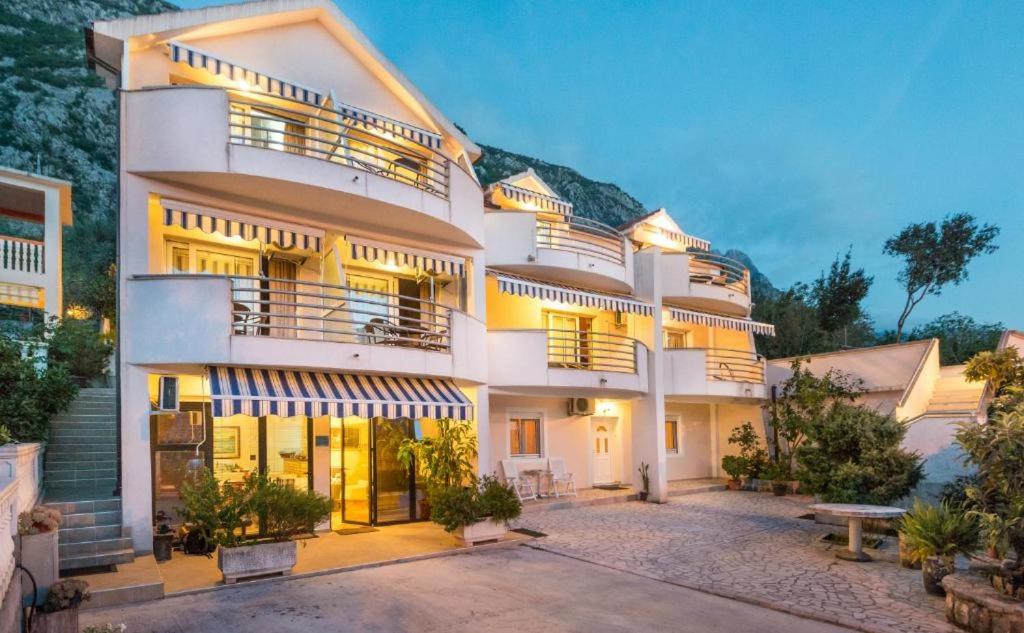 Deluxe Double Room with Sea View photo 3