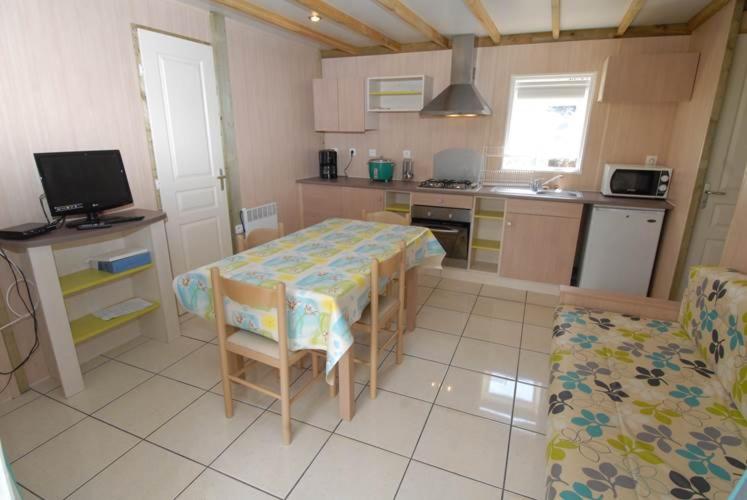 Two-Bedroom Chalet - Photo 4
