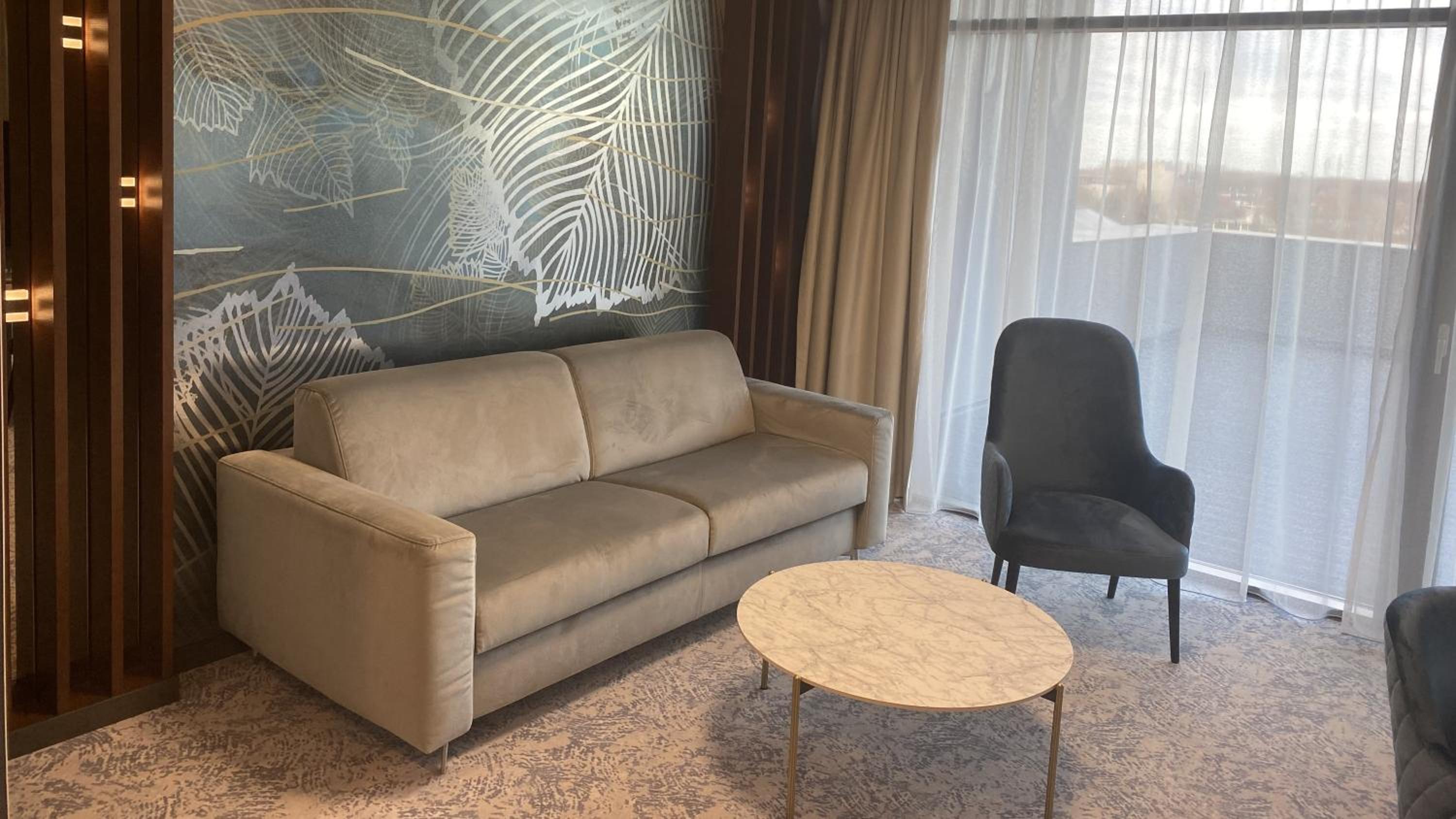 Deluxe Suite - Photo 3