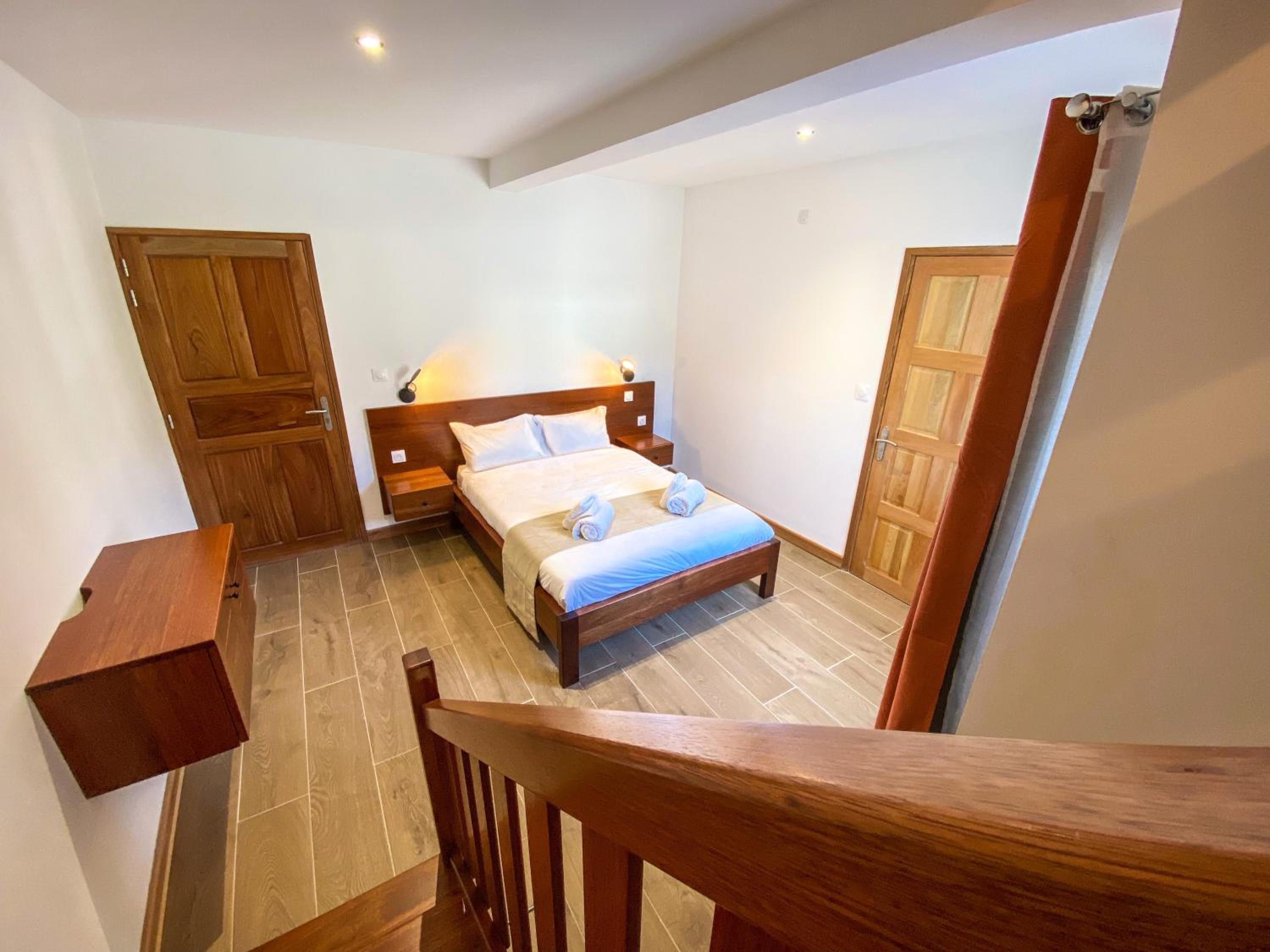 Double Room with Mountain View - Photo 2