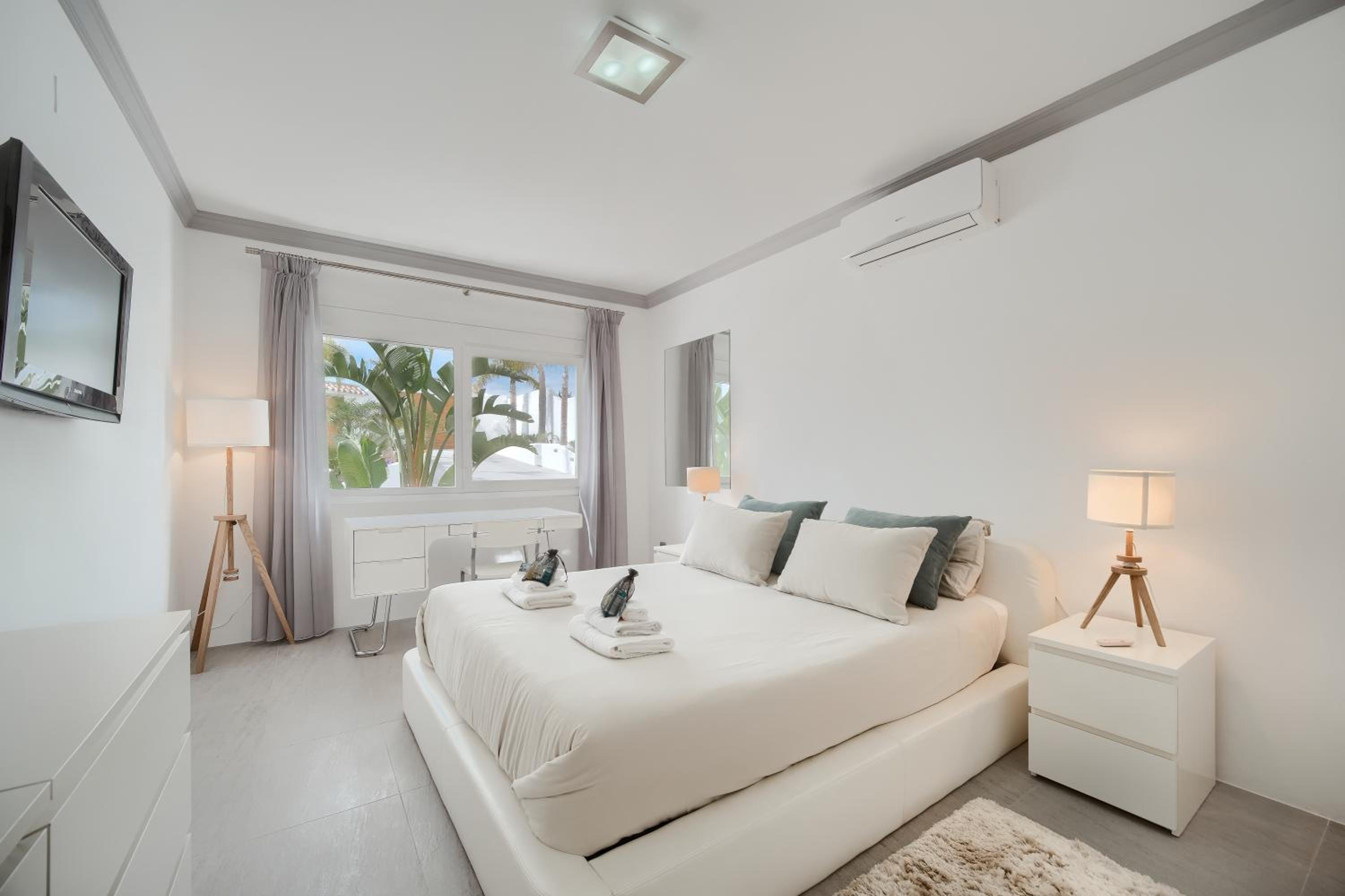 Villa photo 3