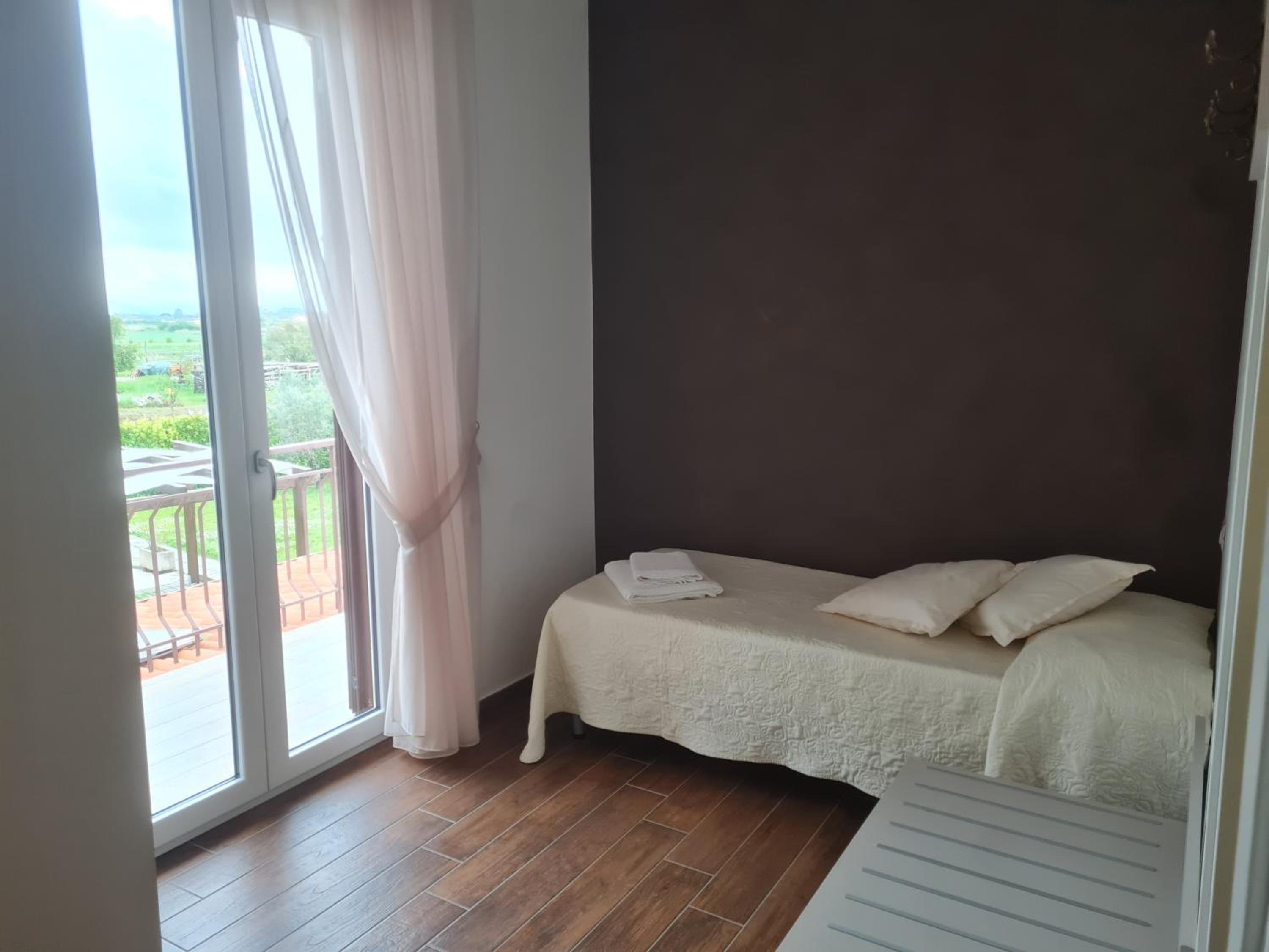 Triple Room with Private Bathroom photo 3