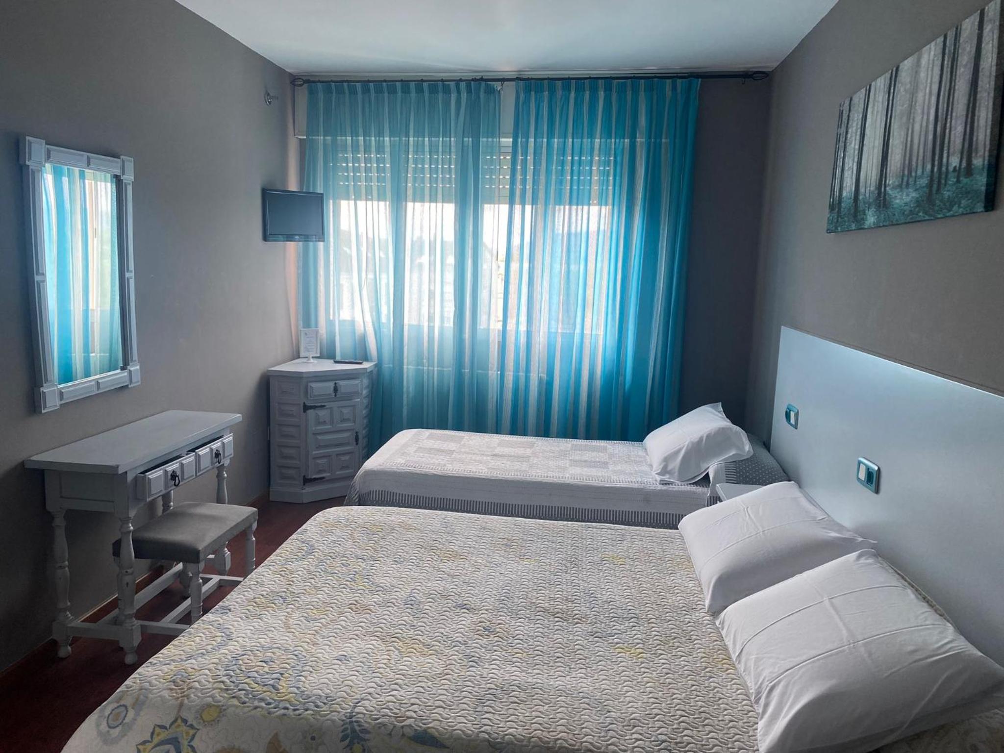 Double or Twin Room - Photo 21