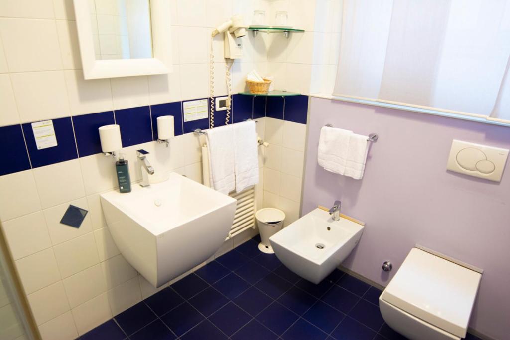 Junior Suite (2 Adults)