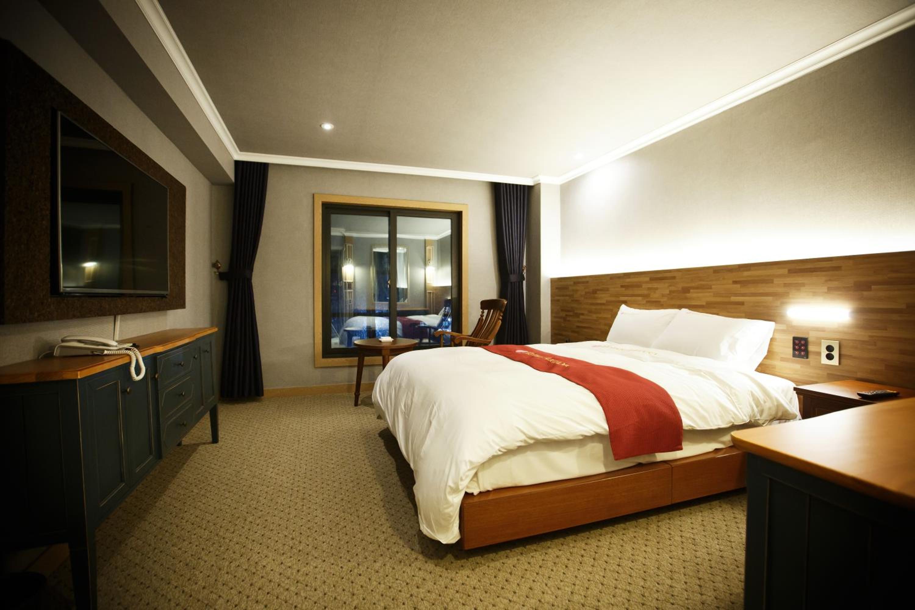 Deluxe Double Room photo 2
