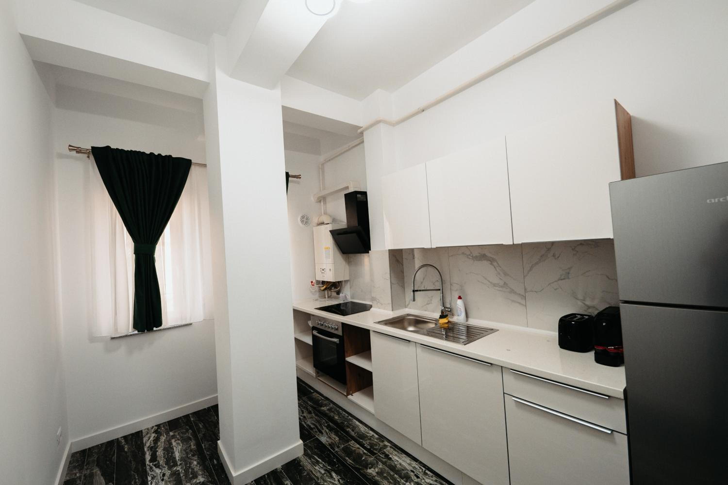 One-Bedroom Apartment photo 2