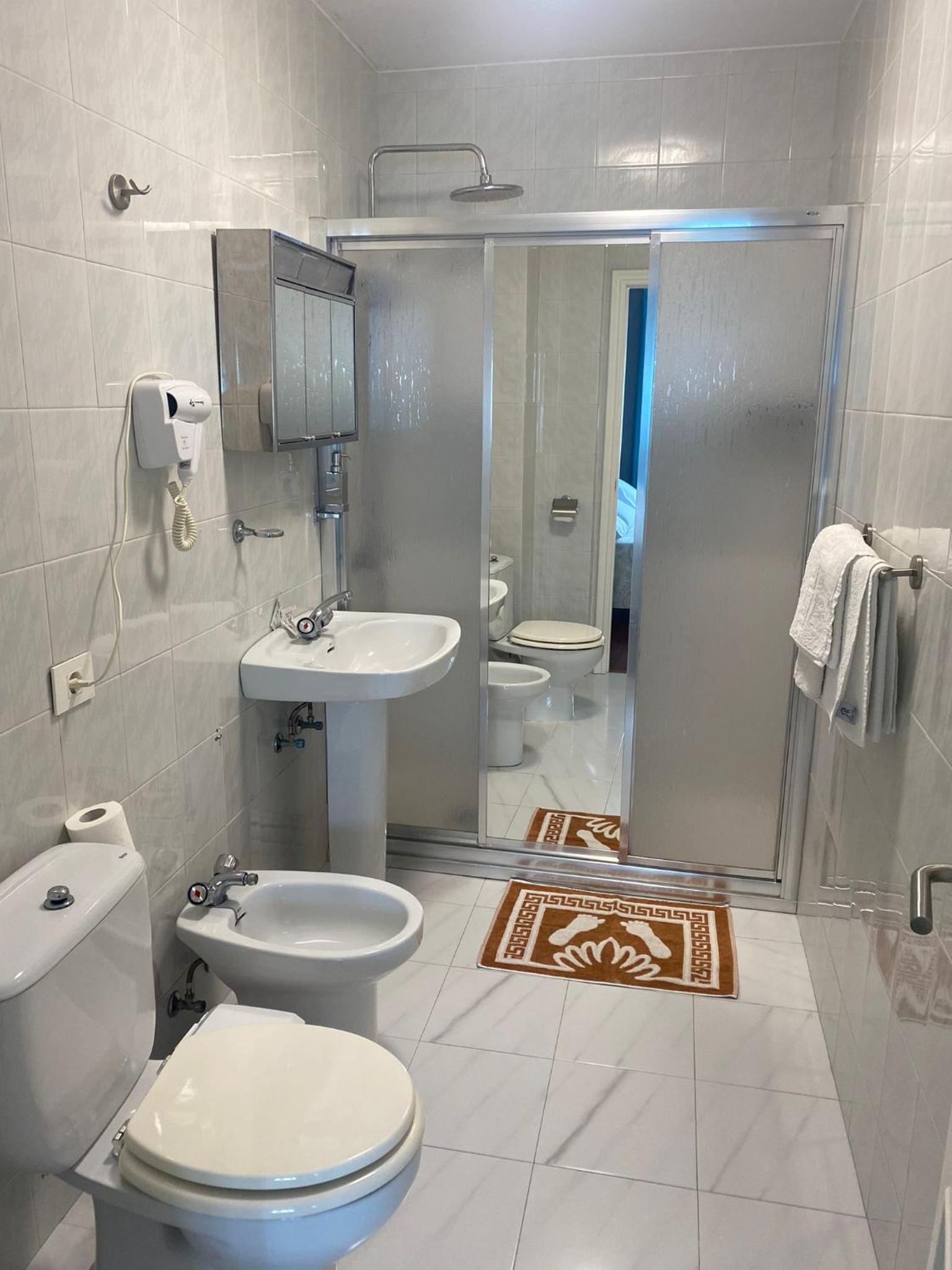 Double or Twin Room - Photo 94