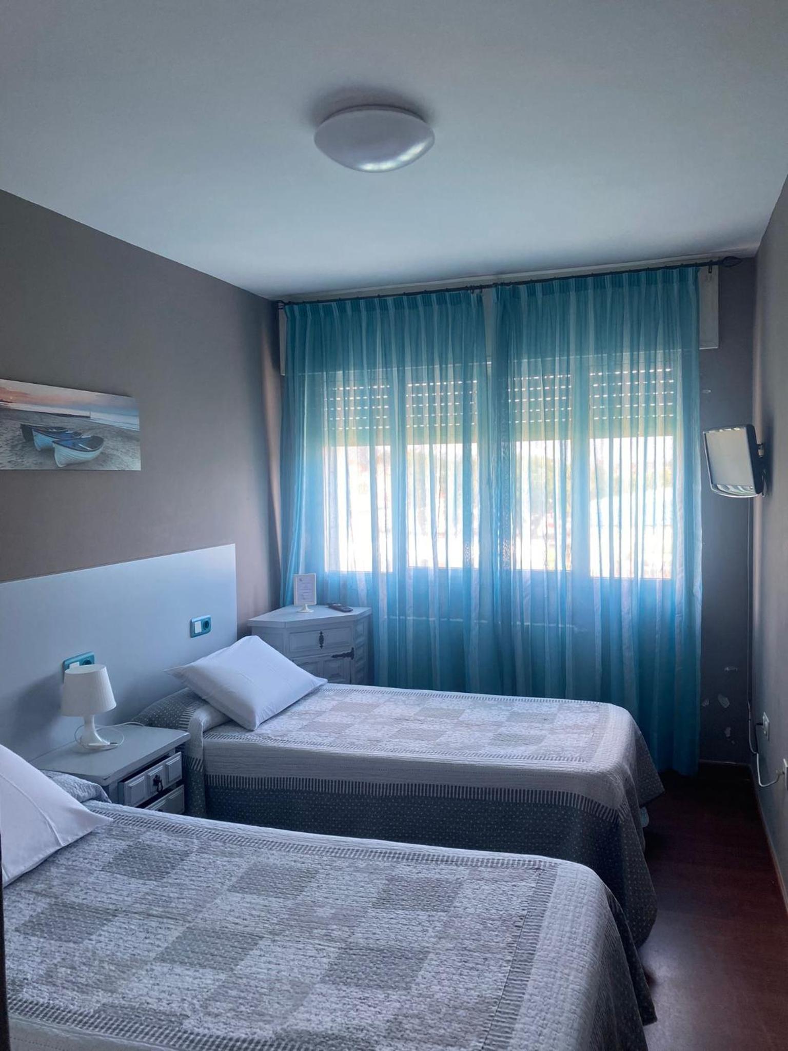 Double or Twin Room - Photo 37