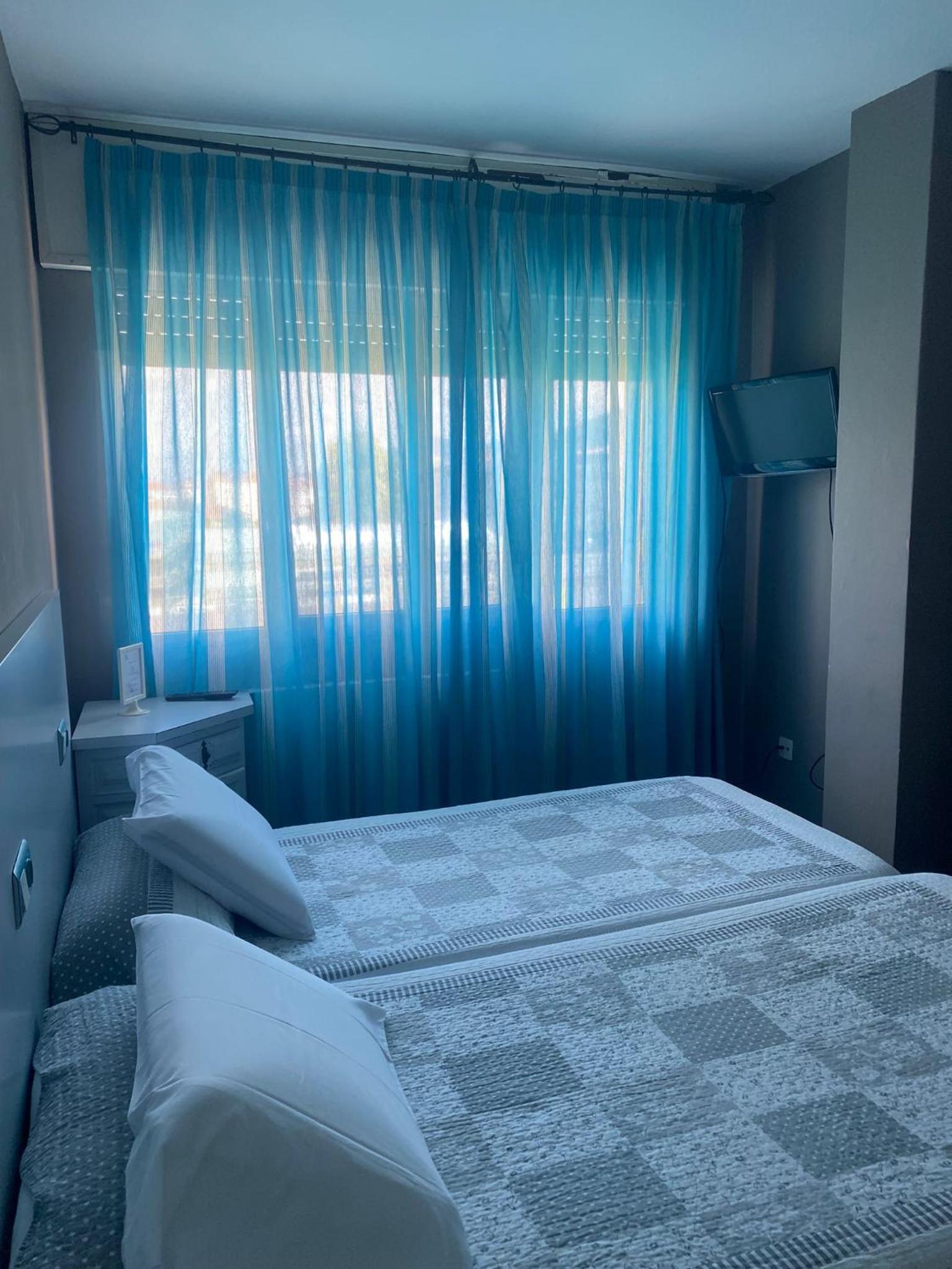 Double or Twin Room - Photo 43