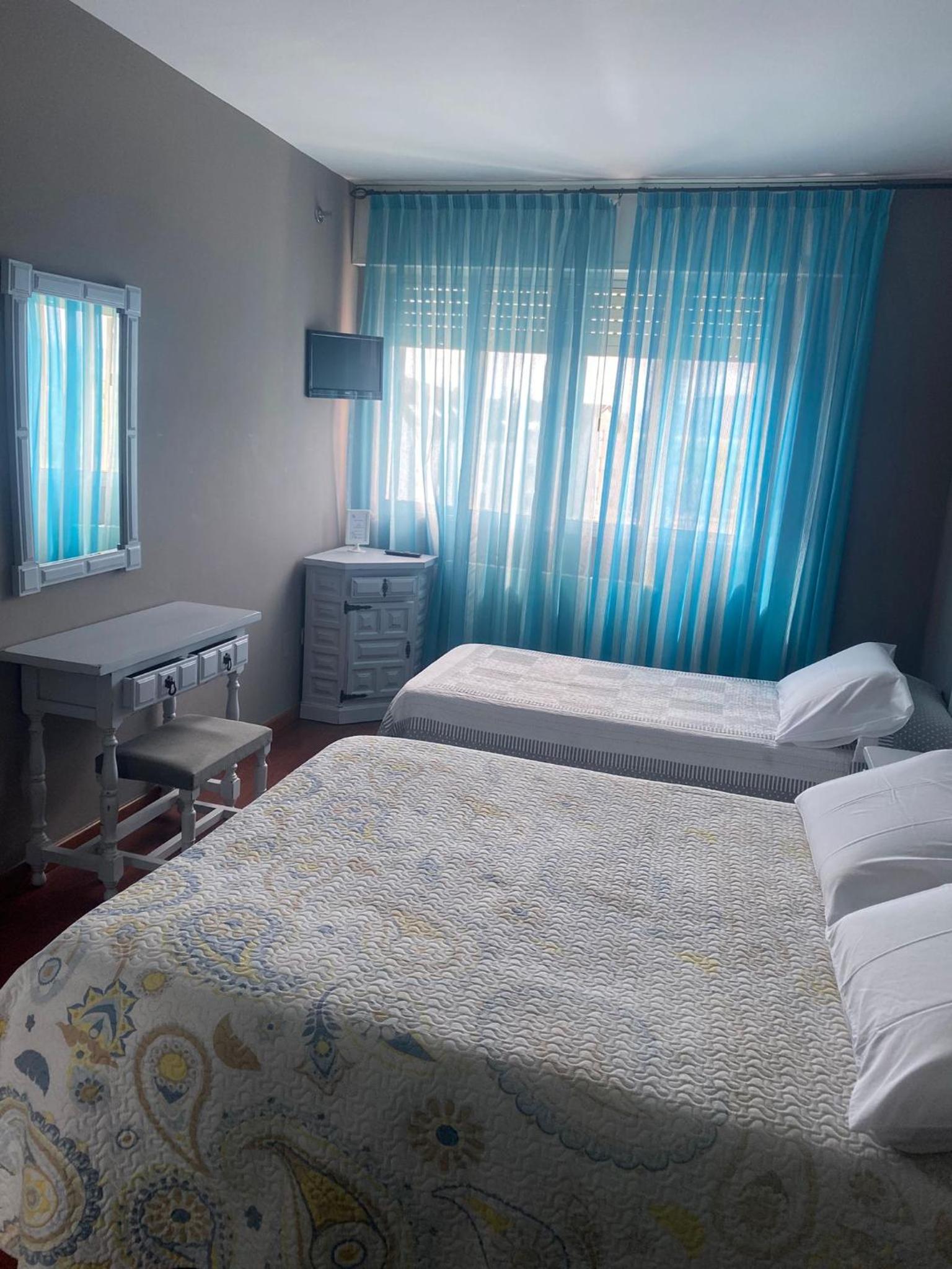 Double or Twin Room - Photo 49