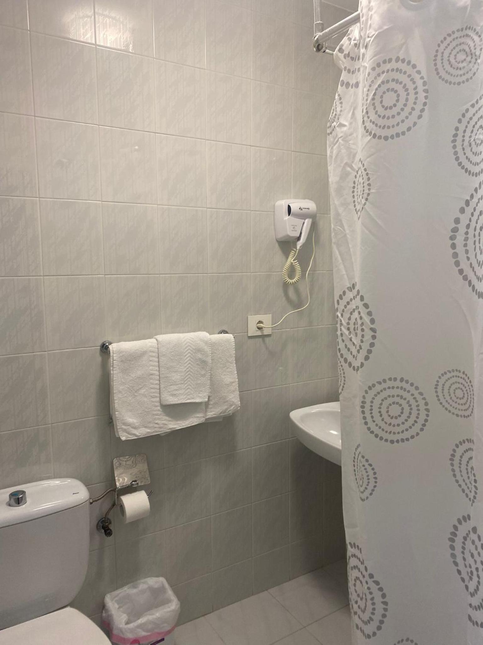Double or Twin Room - Photo 53