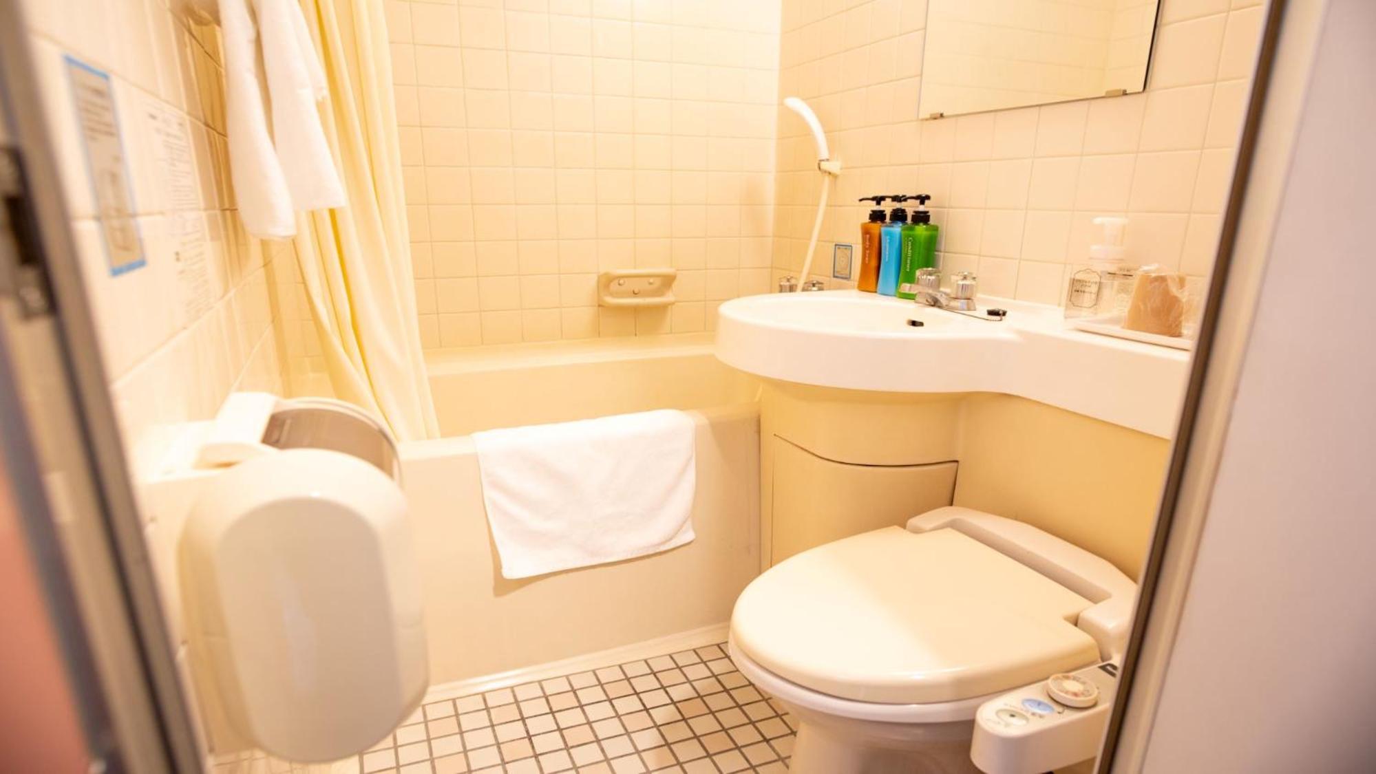 Economy Triple Room