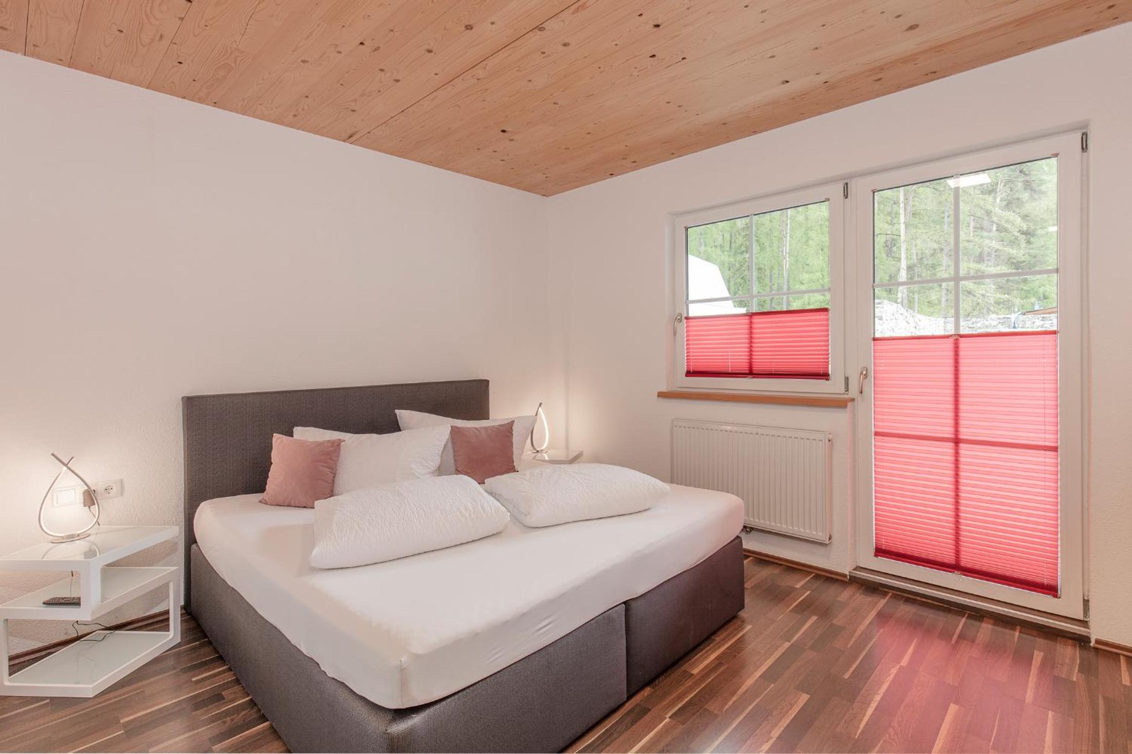 Two-Bedroom Apartment - Photo 9