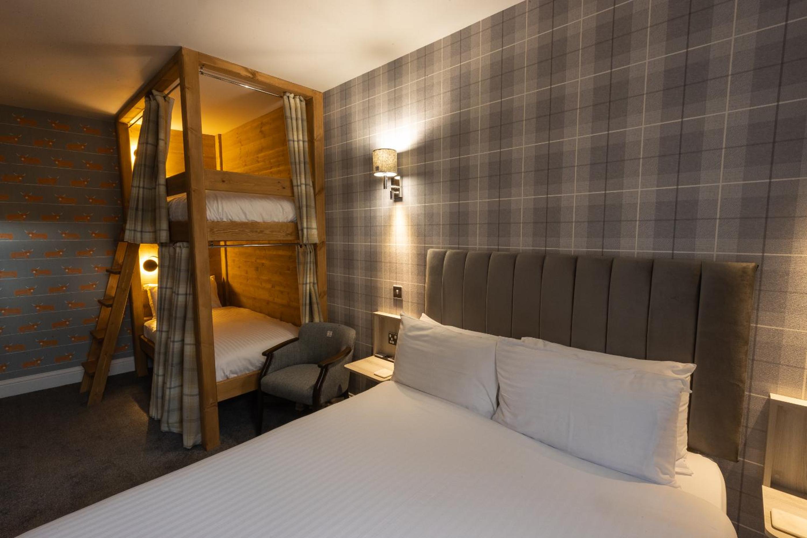 Quadruple Room with Bathroom photo 1