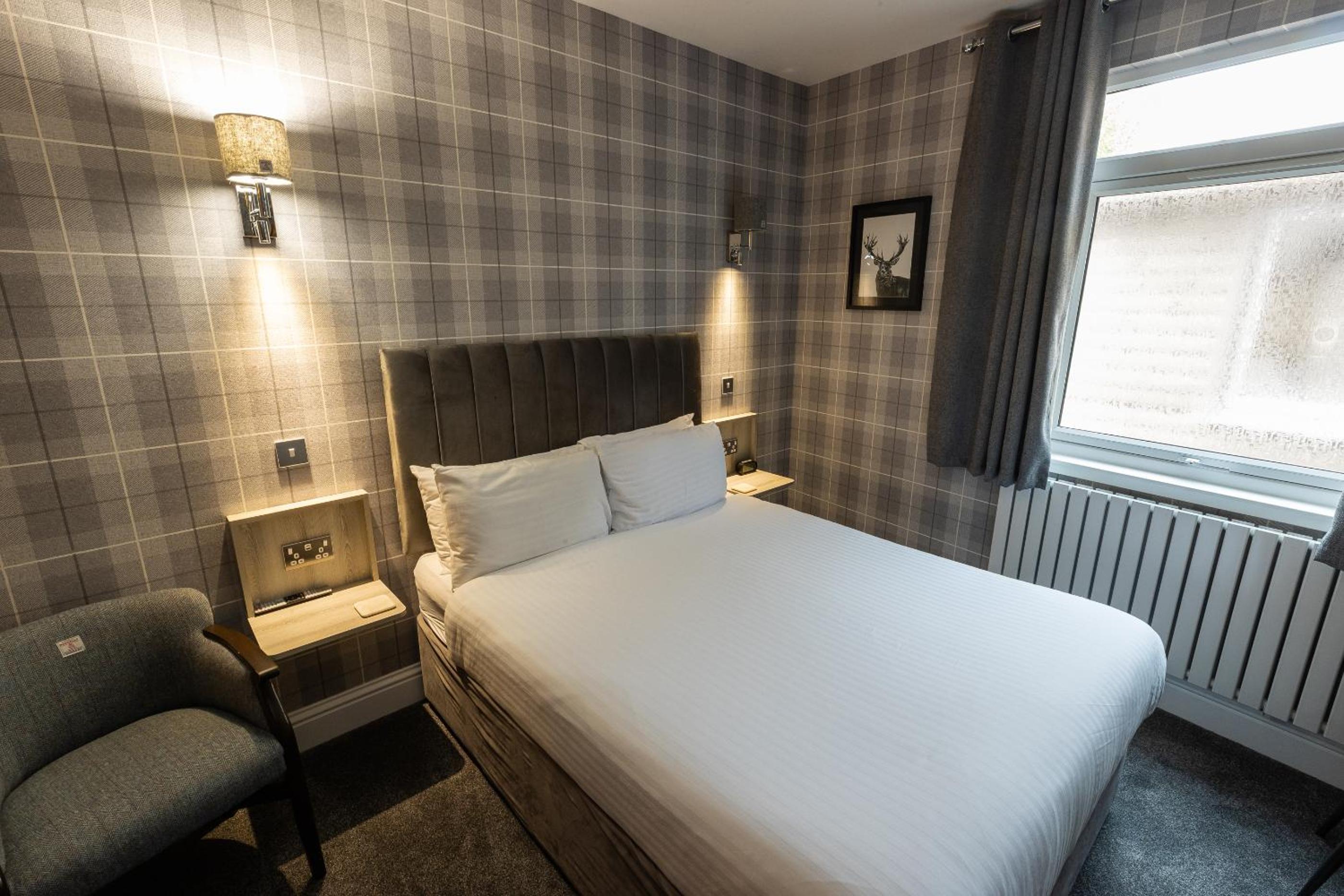 Double Room with Private Bathroom photo 2