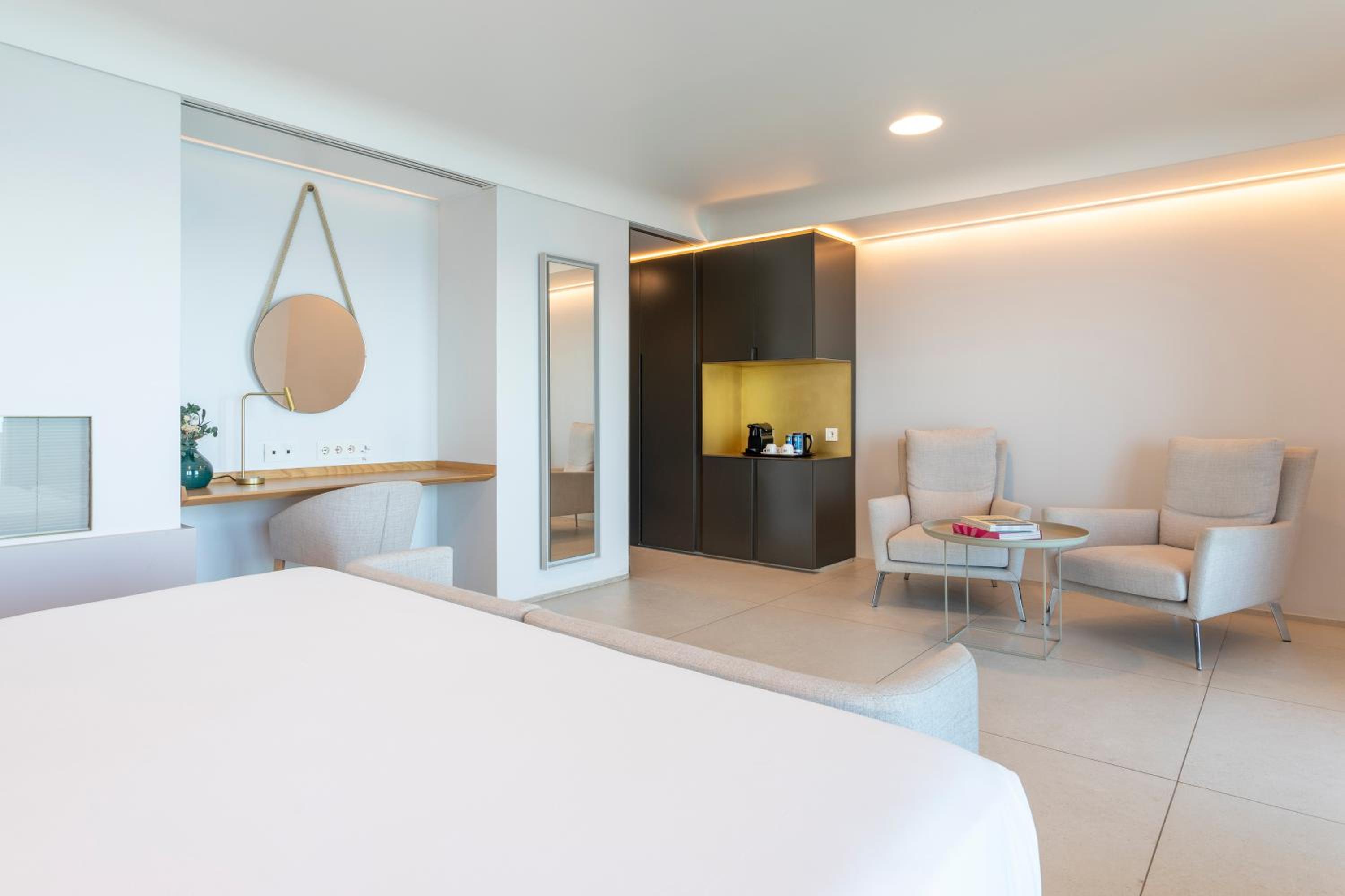 The Studio Sea View with Whirlpool - Photo 4
