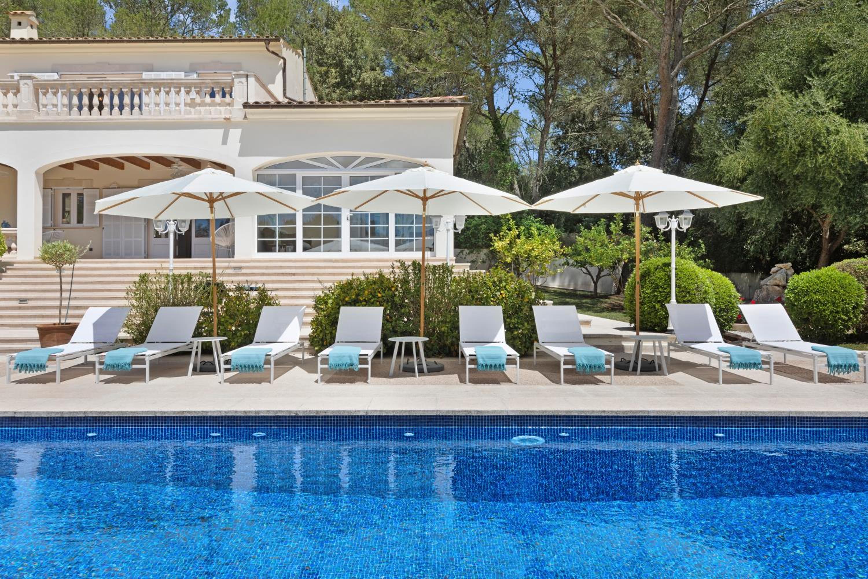 Villa photo 3